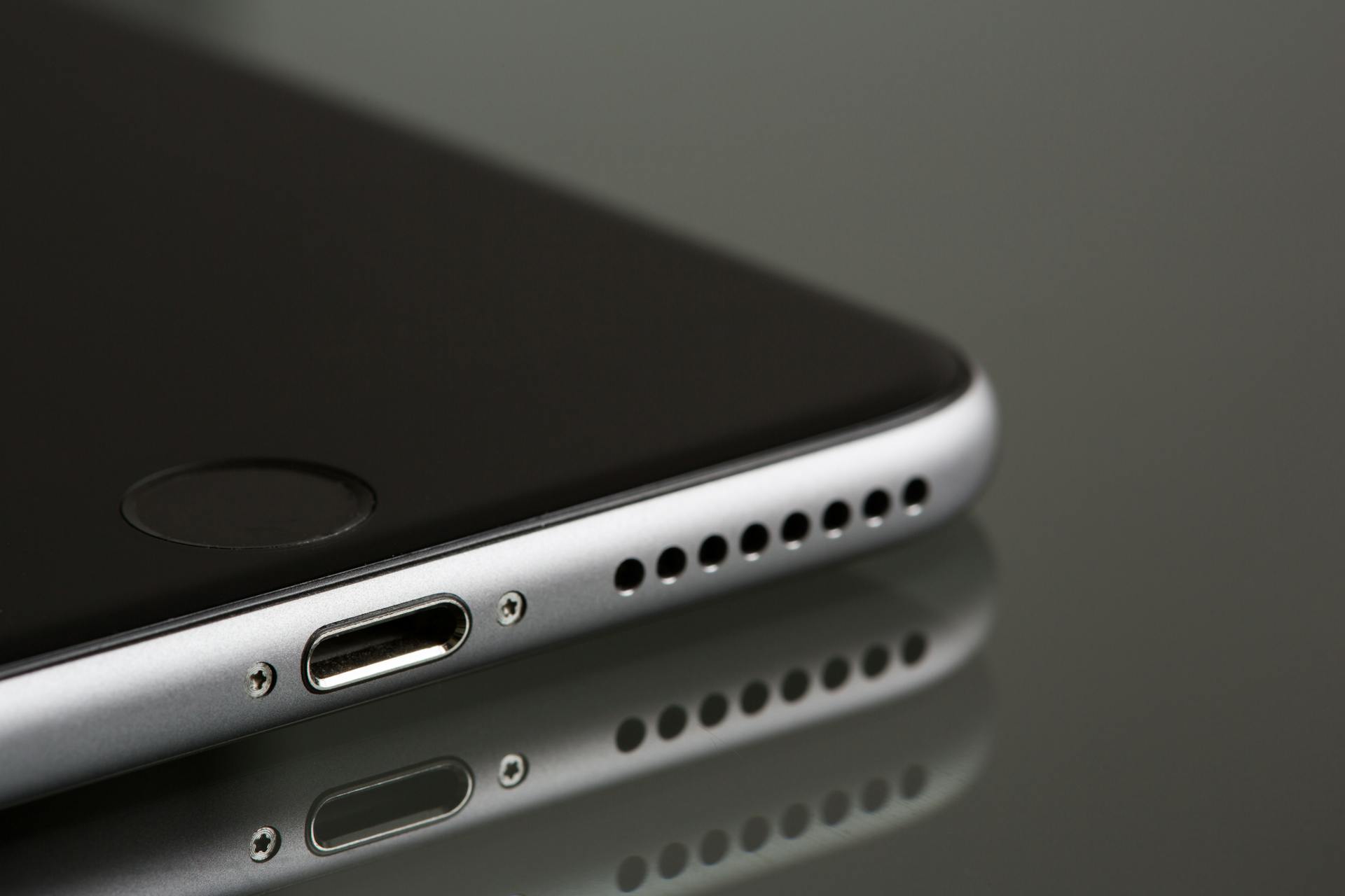Un teléfono móvil | Fuente: Pexels