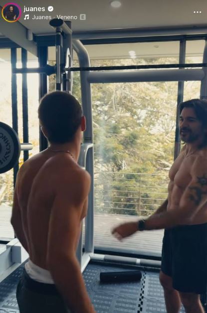 Juanes entrenando con su hijo, Dante | Fuente: Instagram/juanes