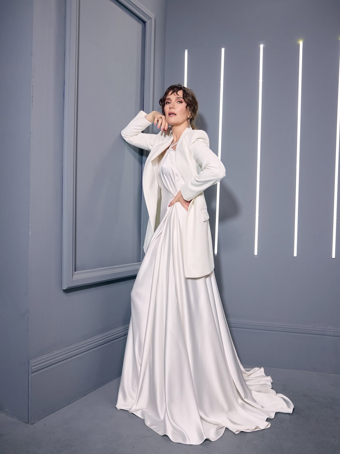 Natalia Oreiro posando durante su visita al estudio del programa "La Noche de Mirtha" | Fuente: Instagram/nataliaoreirosoy