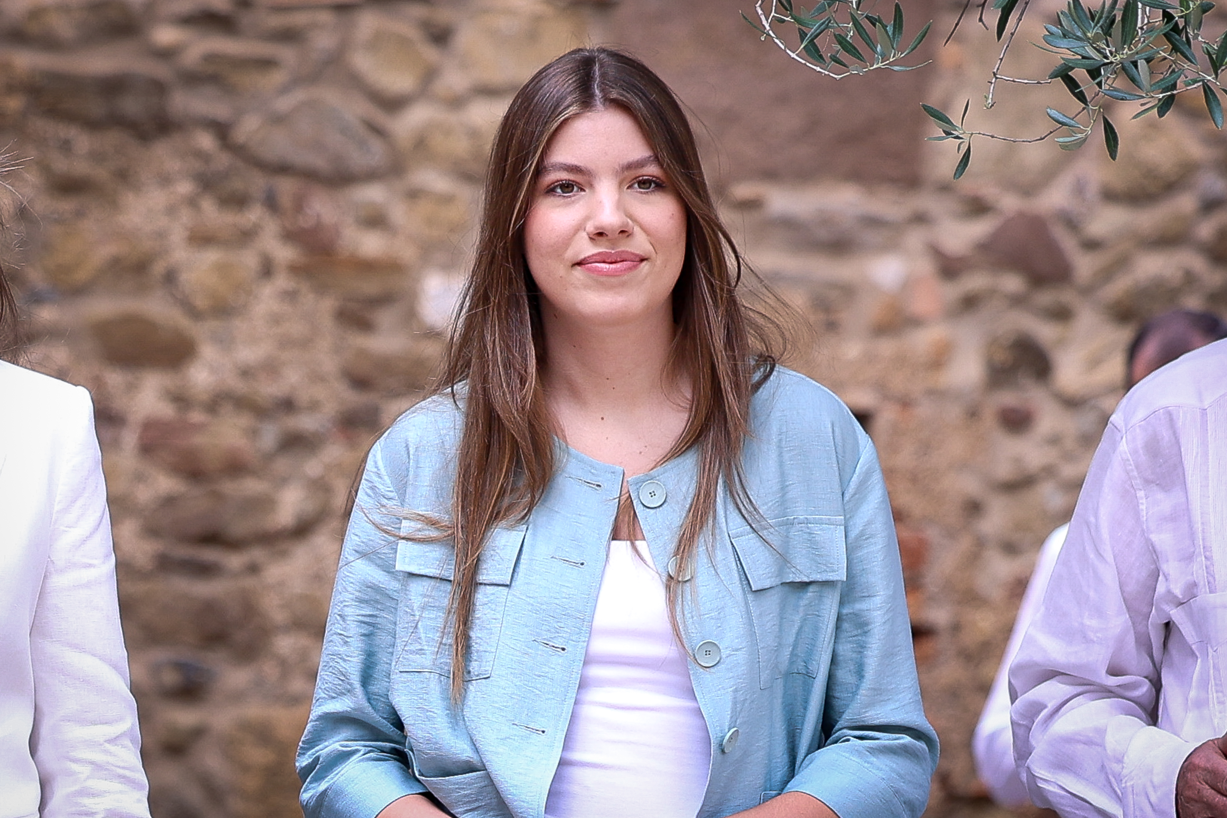 La infanta Sofía de España visita el pueblo de Sant Martí Vell con jóvenes de los programas de la Fundación el 24 de julio de 2025 en Girona, España. | Fuente: Getty Images