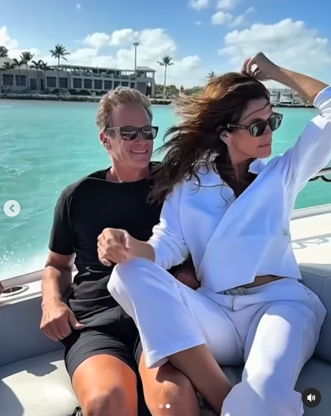 Rande Gerber y Cindy Crawford en un barco. | Fuente: Instagram/cindycrawford