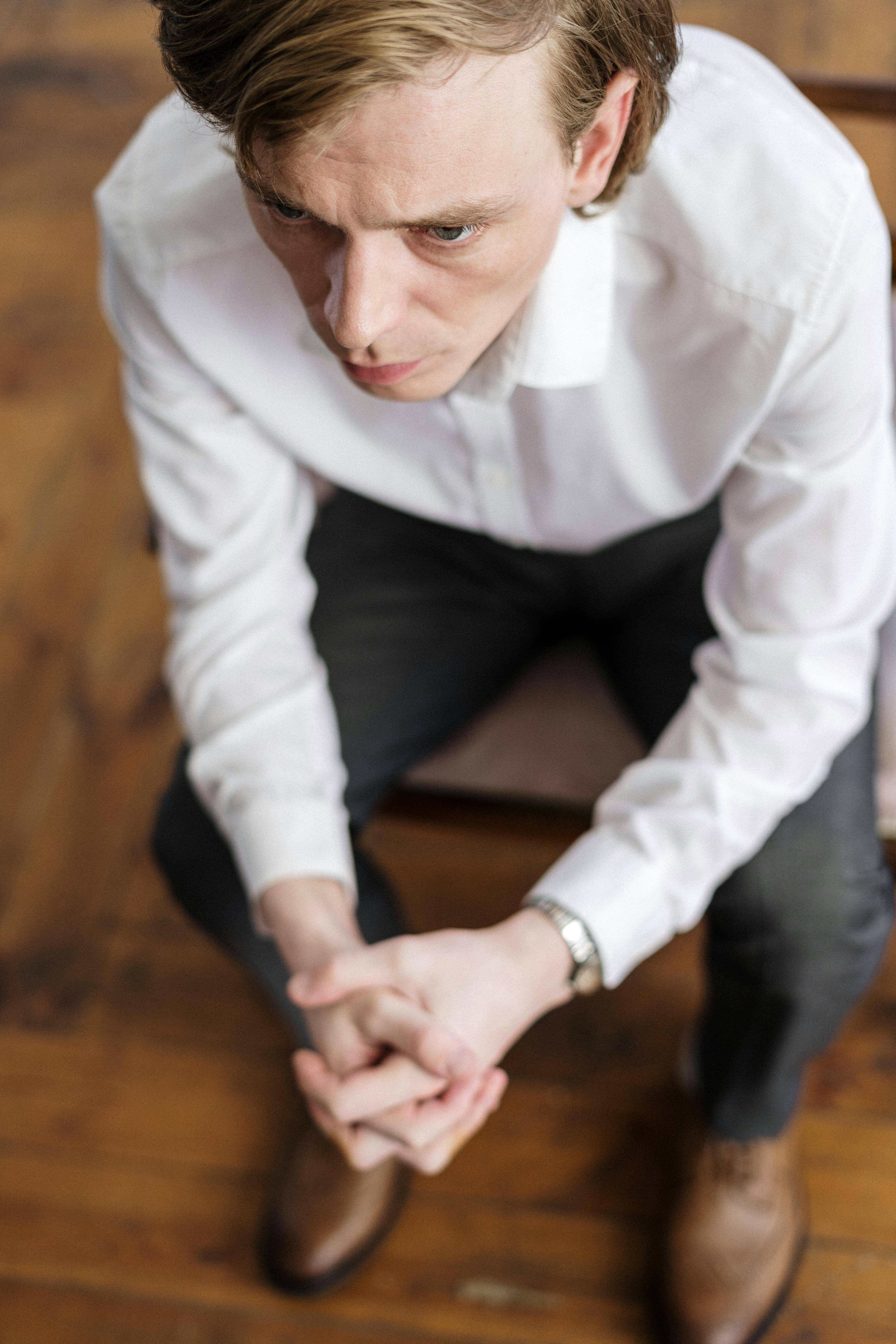 Un hombre disgustado | Fuente: Pexels