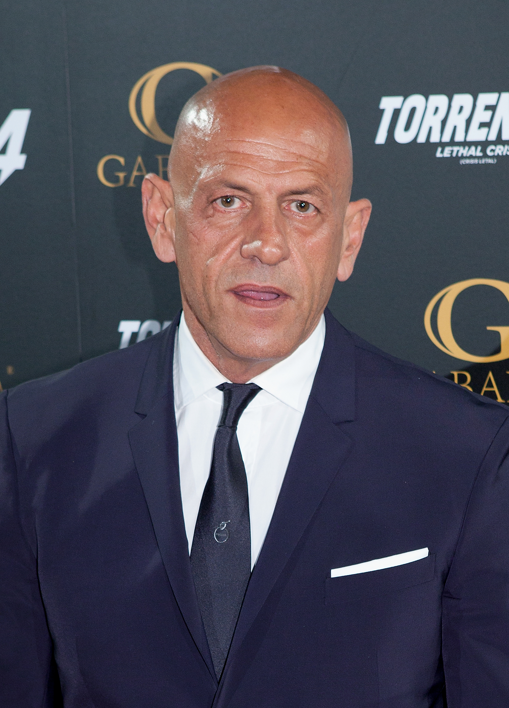 Kiko Matamoros asiste al estreno de "Torrente 4" en el Cine Capitol el 9 de marzo de 2011 en Madrid, España. | Fuente: Getty Images