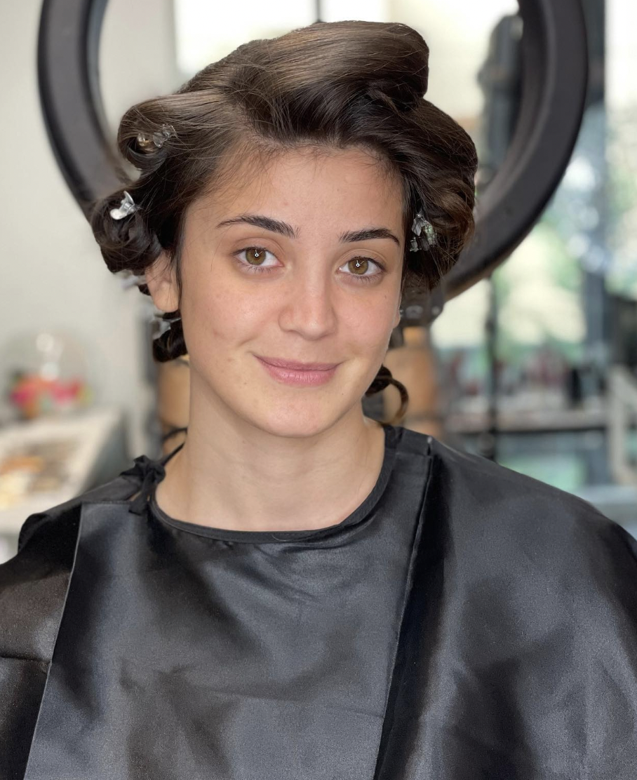 La novia antes de maquillarse | Fuente: Instagram/arber_bytyqi_mua