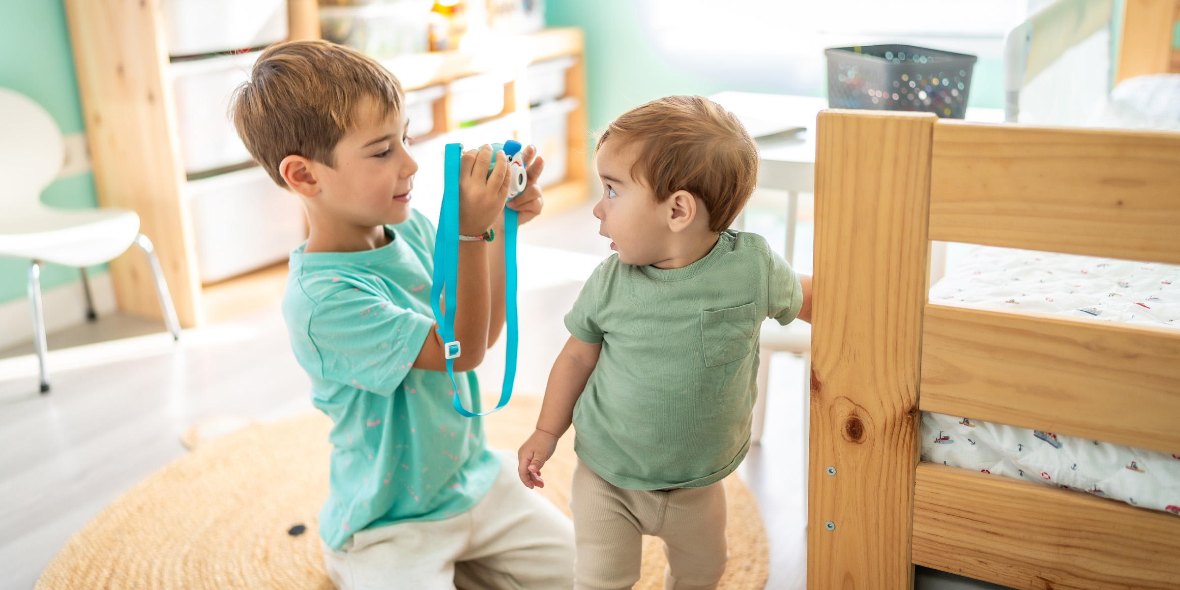 Dos hermanos varones | Fuente: Shutterstock