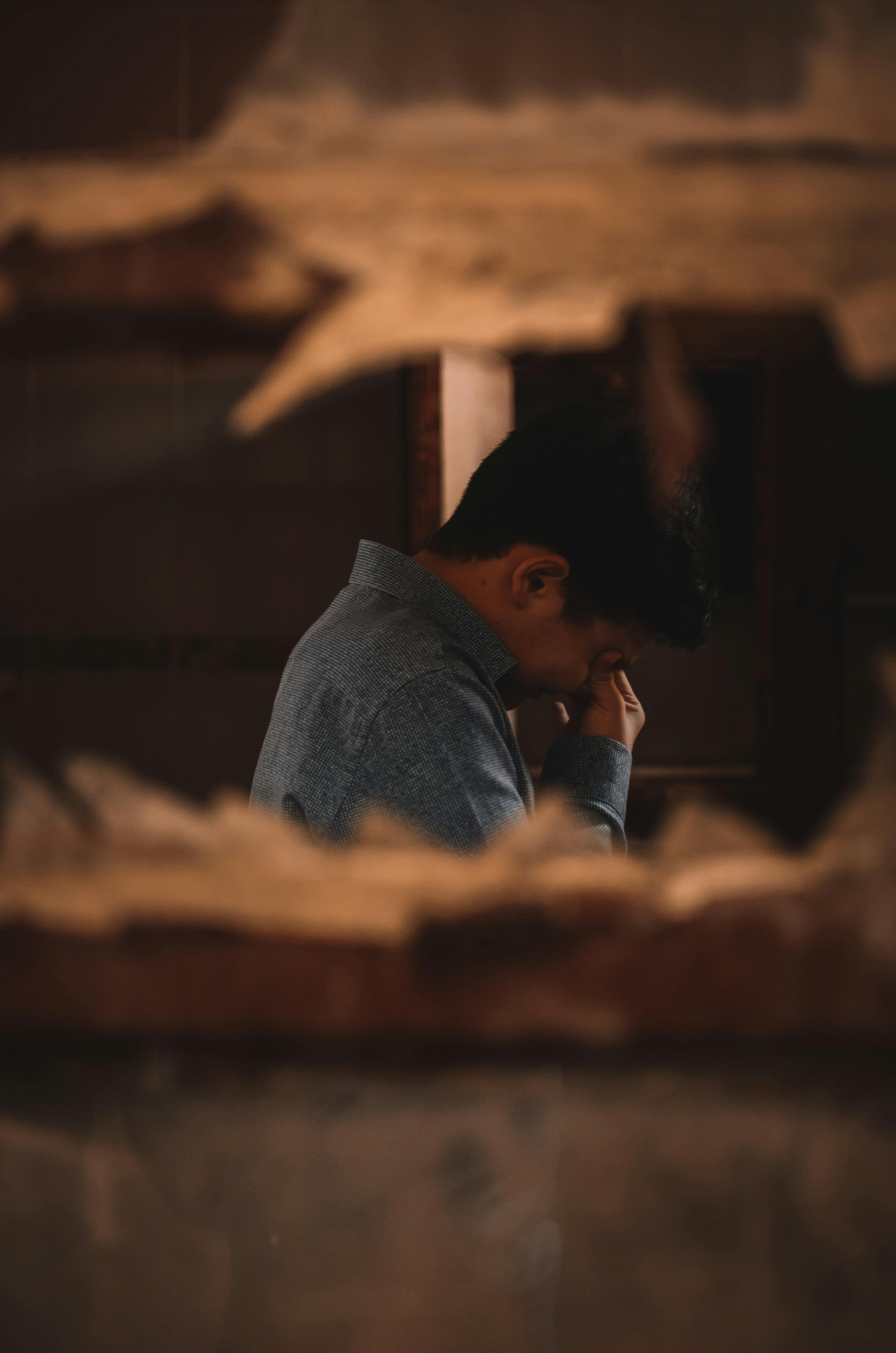 Un hombre triste | Fuente: Pexels