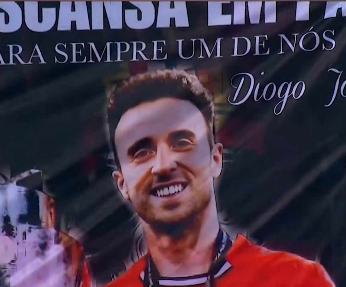 Imagen de Diogo Jota durante el homenaje en su nombre en la 69ª ceremonia del Balón de Oro 2025 en el Théâtre du Châtelet el 22 de septiembre de 2025 en París, Francia. | Fuente: Instagram/joq.sport