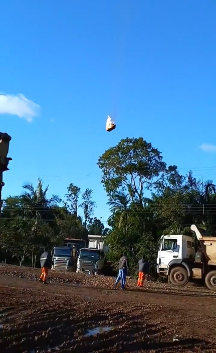 Globo aerostático durante la tragedia en Praia Grande, Santa Catarina, Brasil. | Fuente: X/AlertaMundoNews
