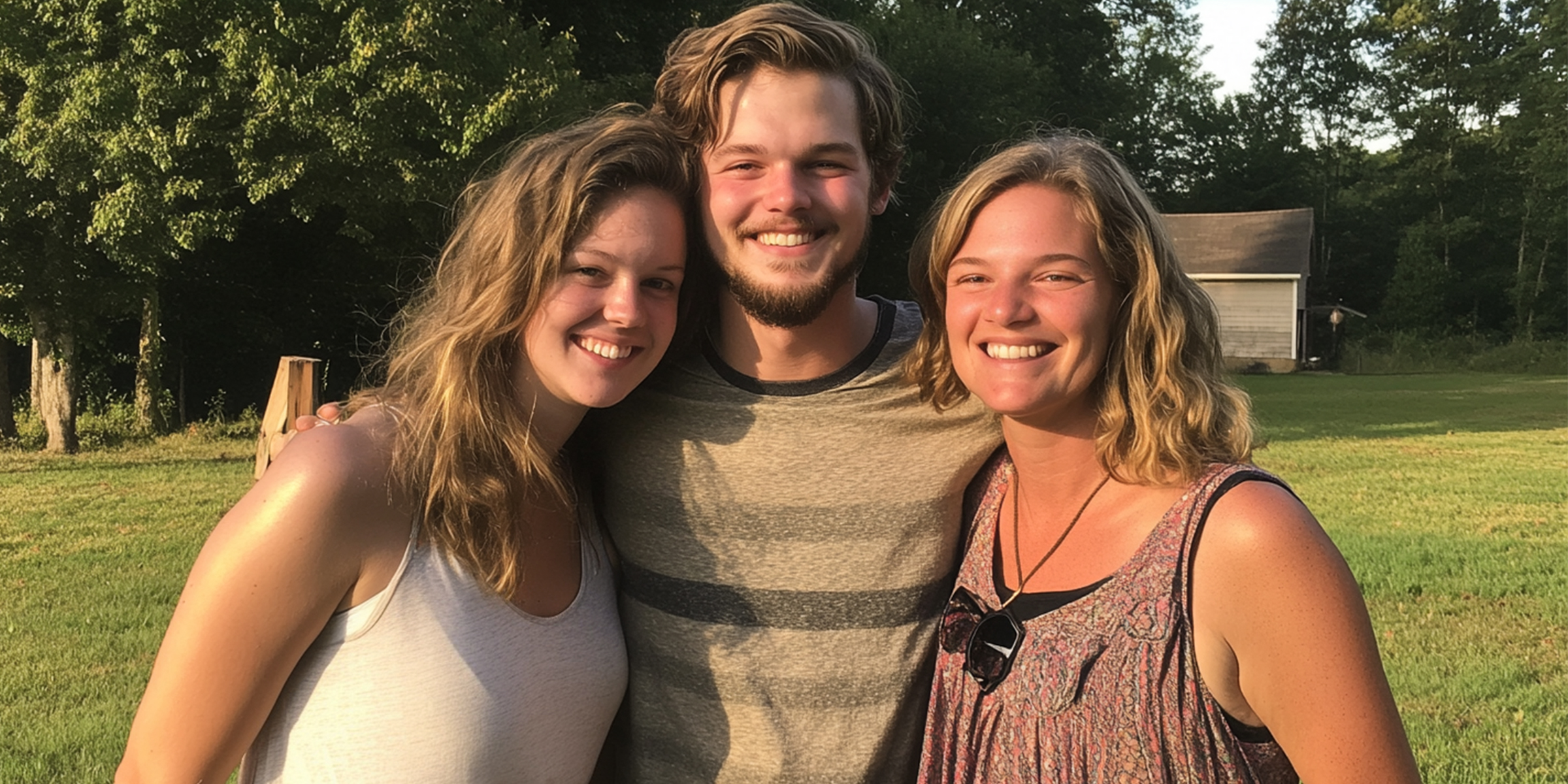 Hombre entre dos mujeres felices | Fuente: Midjourney