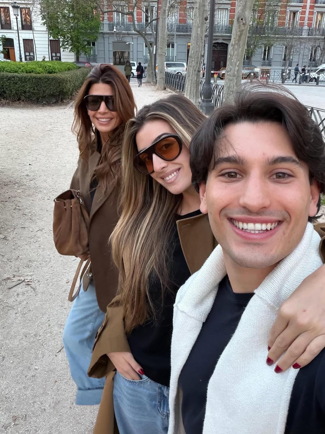 Juliana Awada junto a su hija, Valentina Barbier, en Madrid, España | Fuente: Instagram/juliana.awada