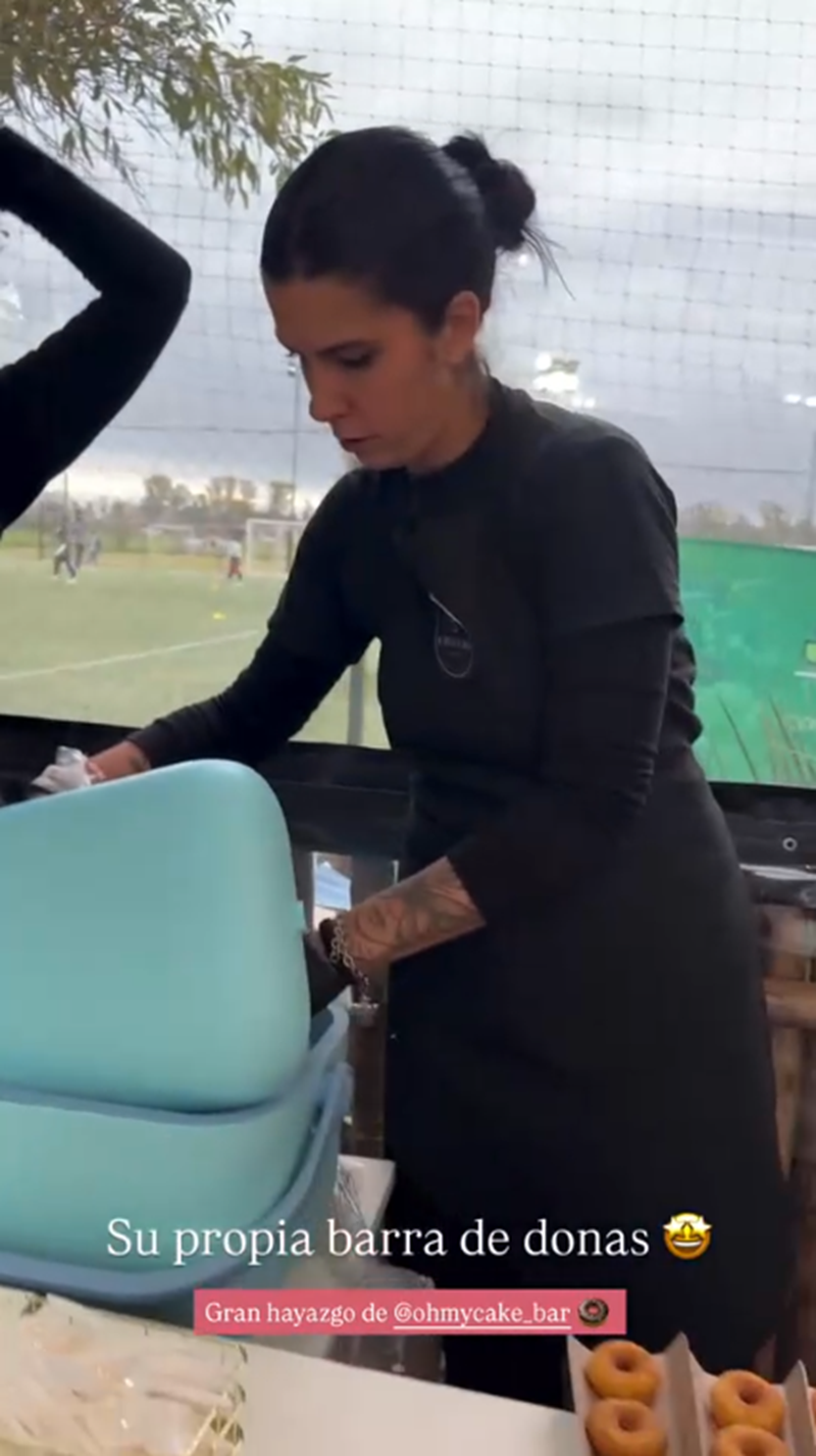 Juana Repetto celebró los 10 años de su primogénito Toribio un predio equipado con una cancha de fútbol y una barra de donas | Fuente: Instagram Stories/juanarepettook