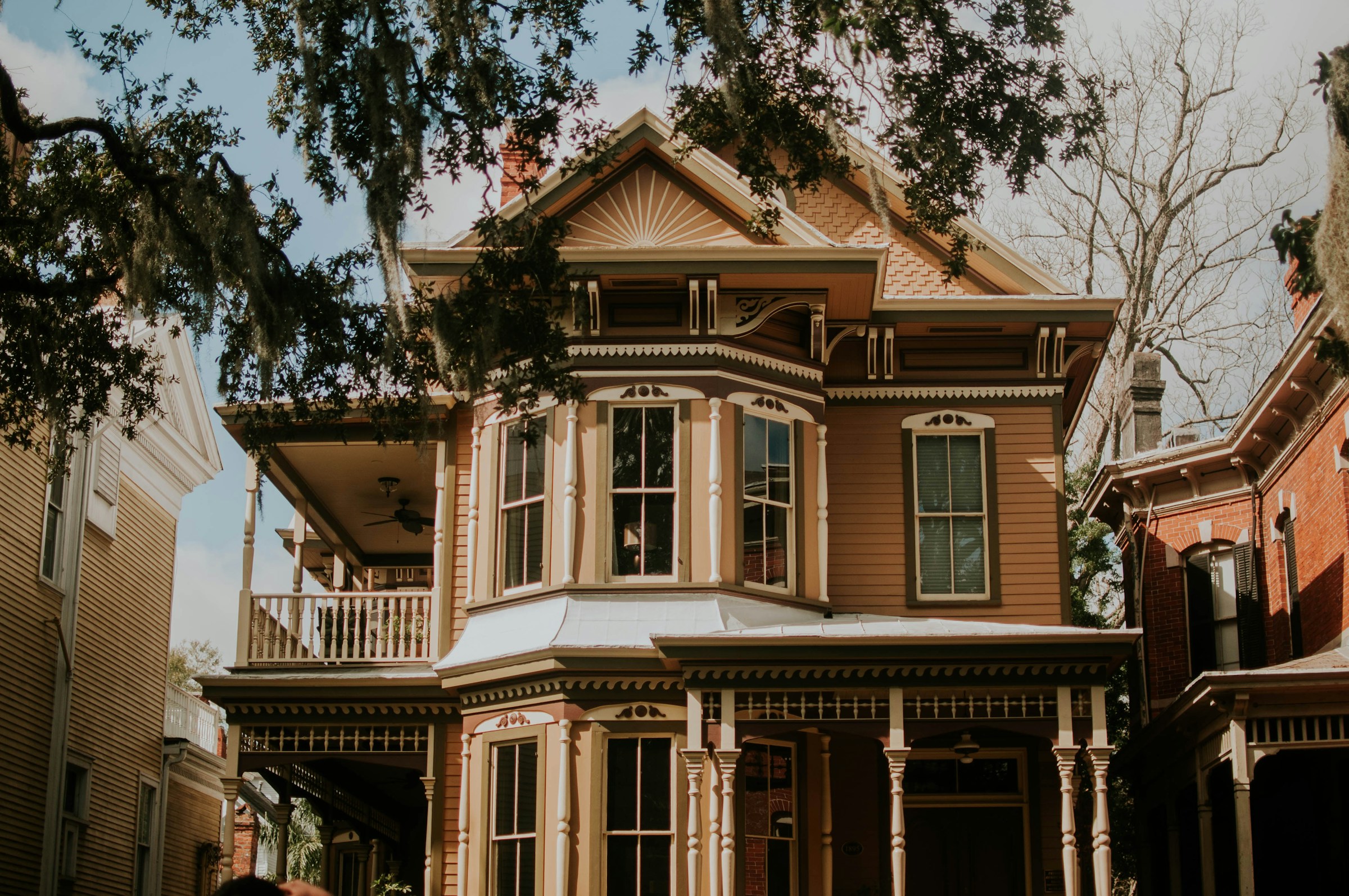 Primer plano de una mansión | Fuente: Unsplash