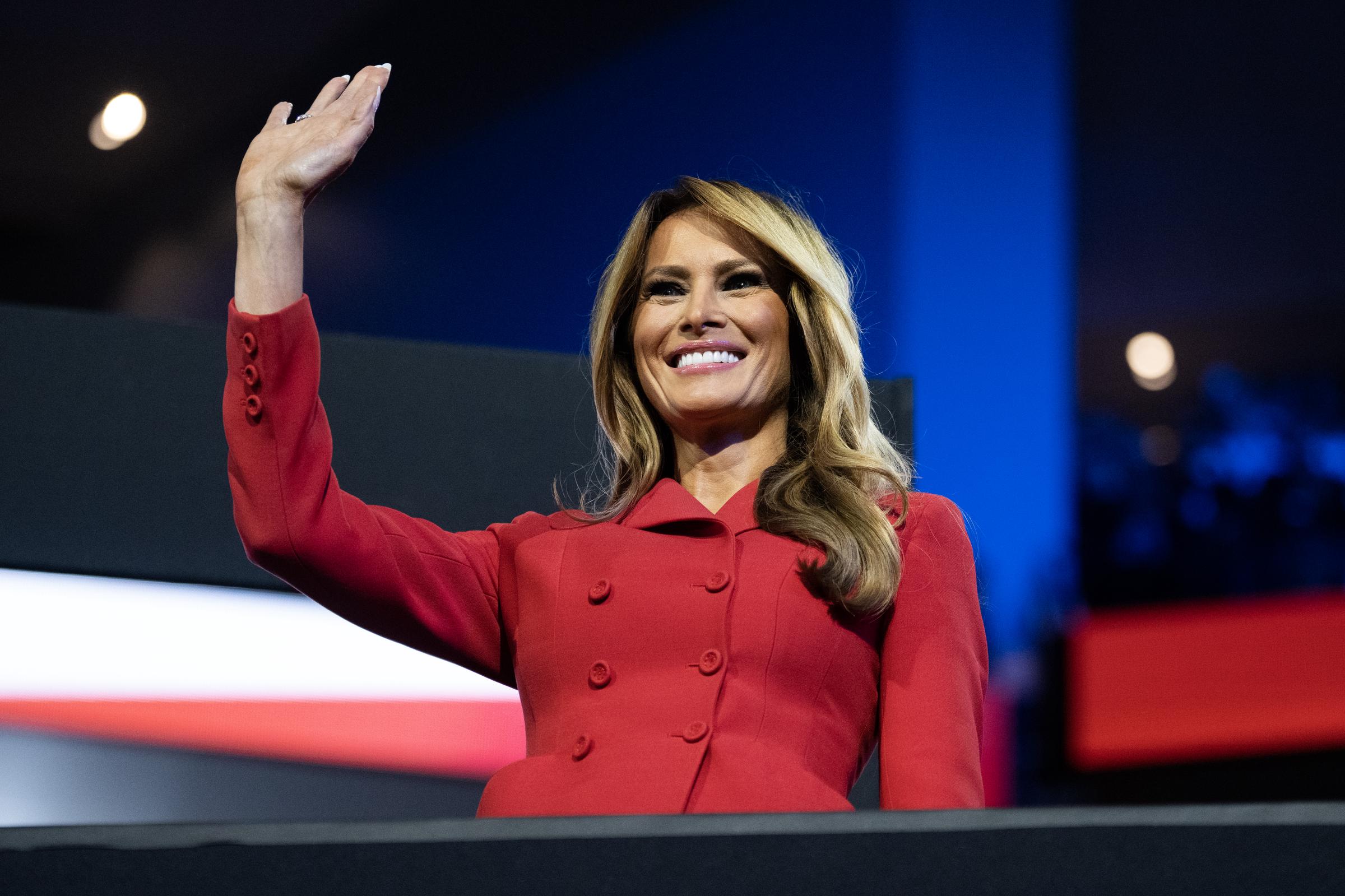 La primera dama Melania Trump es vista en el Fiserv Forum, el 18 de julio de 2024 | Fuente: Getty Images
