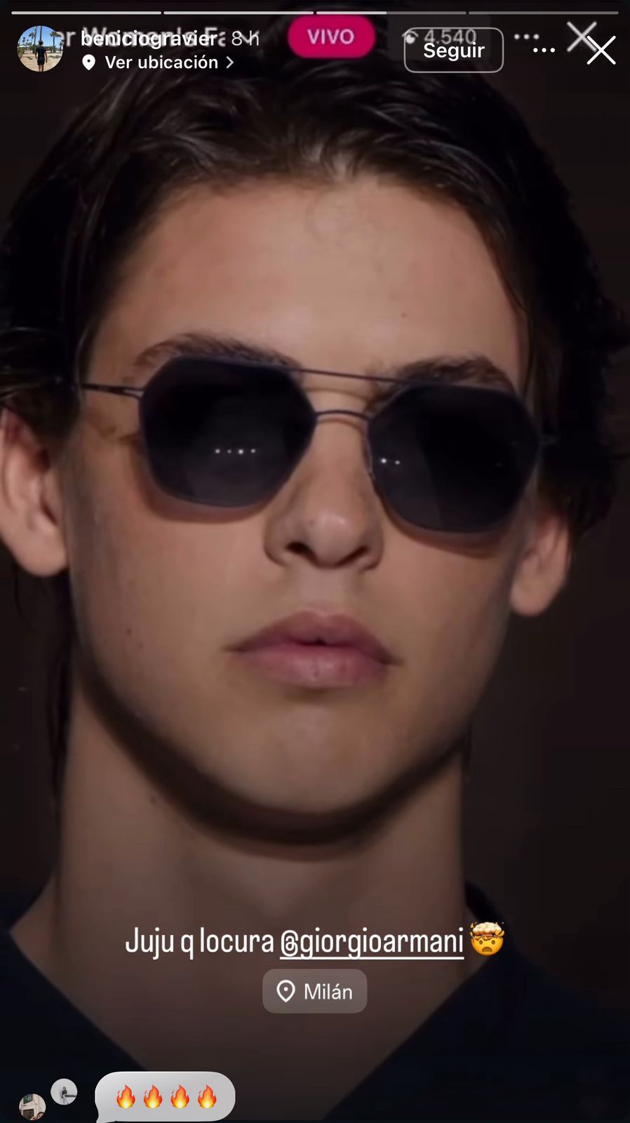 Benicio Gravier con gafas oscuras en la Semana de la Moda de Milán desfilando para la casa Armani | Fuente: Instagram Stories/beniciogravier