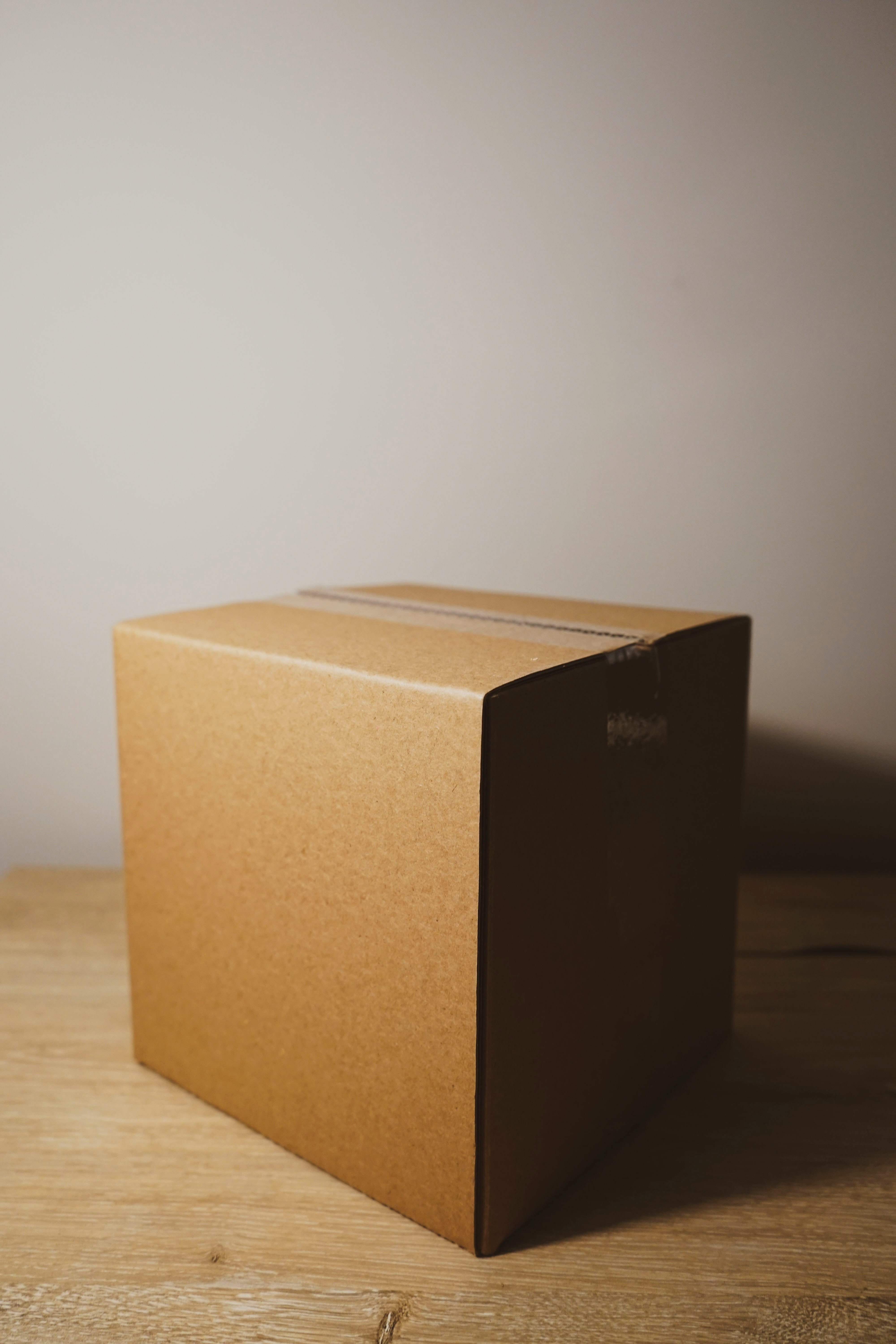 Una caja de cartón | Fuente: Unsplash