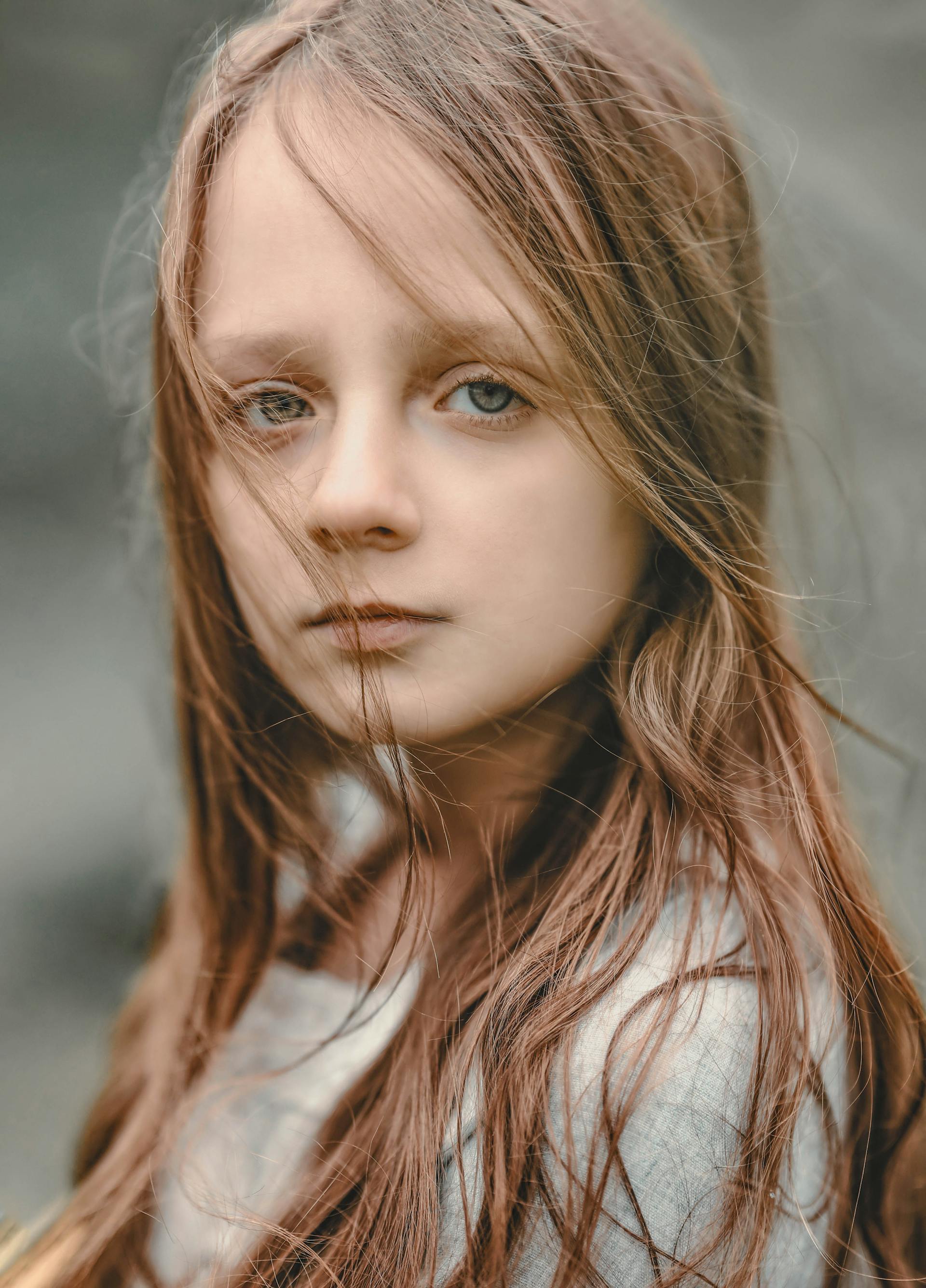 Una chica de aspecto triste | Fuente: Pexels