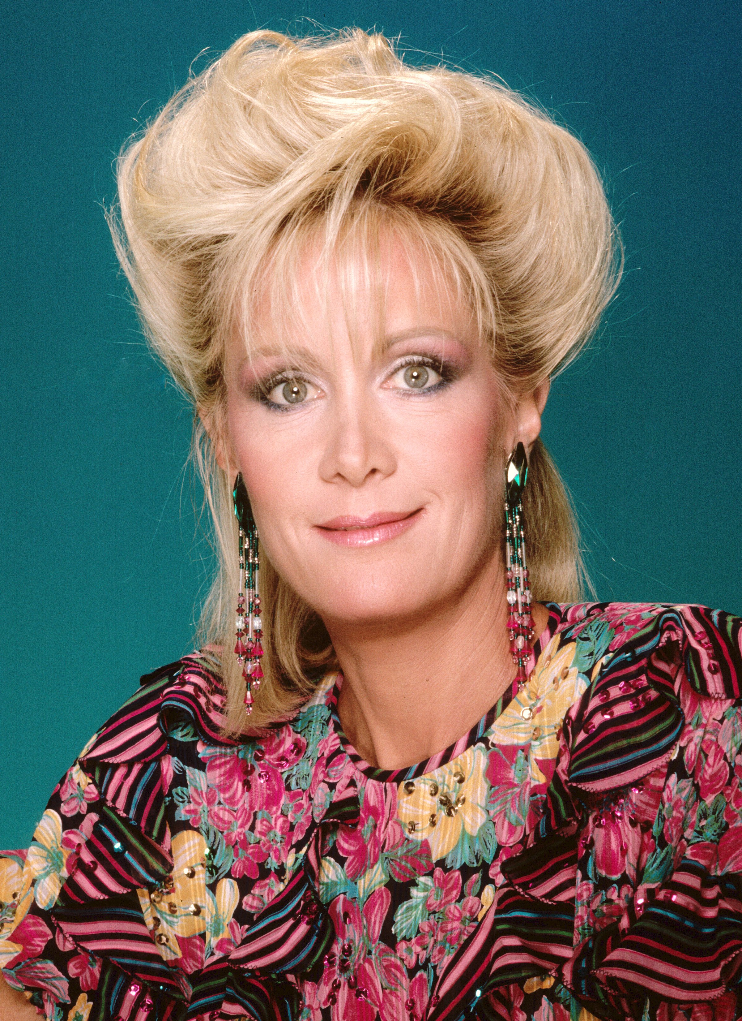 Joan Van Ark posa para un retrato el 1 de enero de 1986, en Los Ángeles, California. | Fuente: Getty Images.