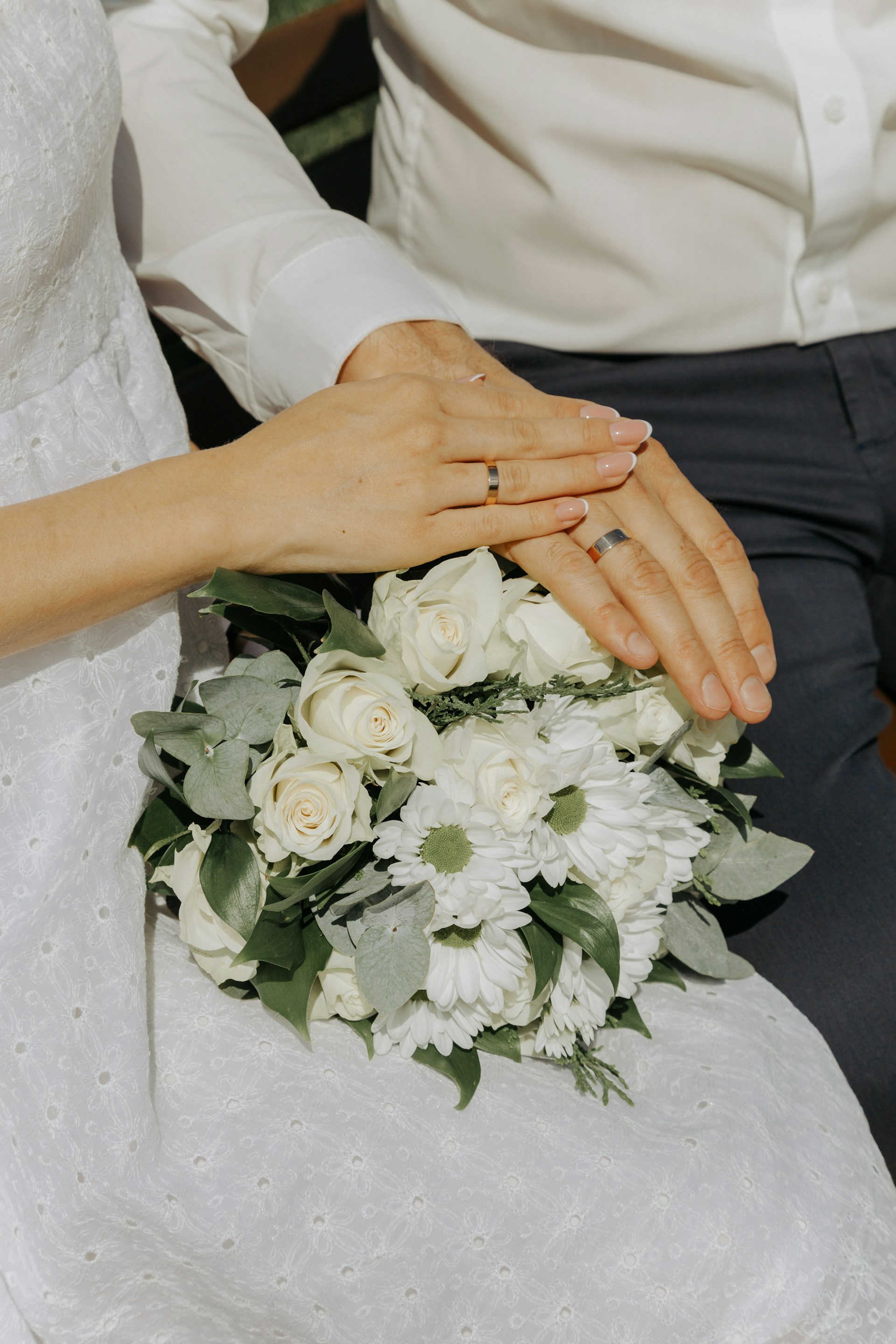 Unos novios recién casados | Fuente: Unsplash