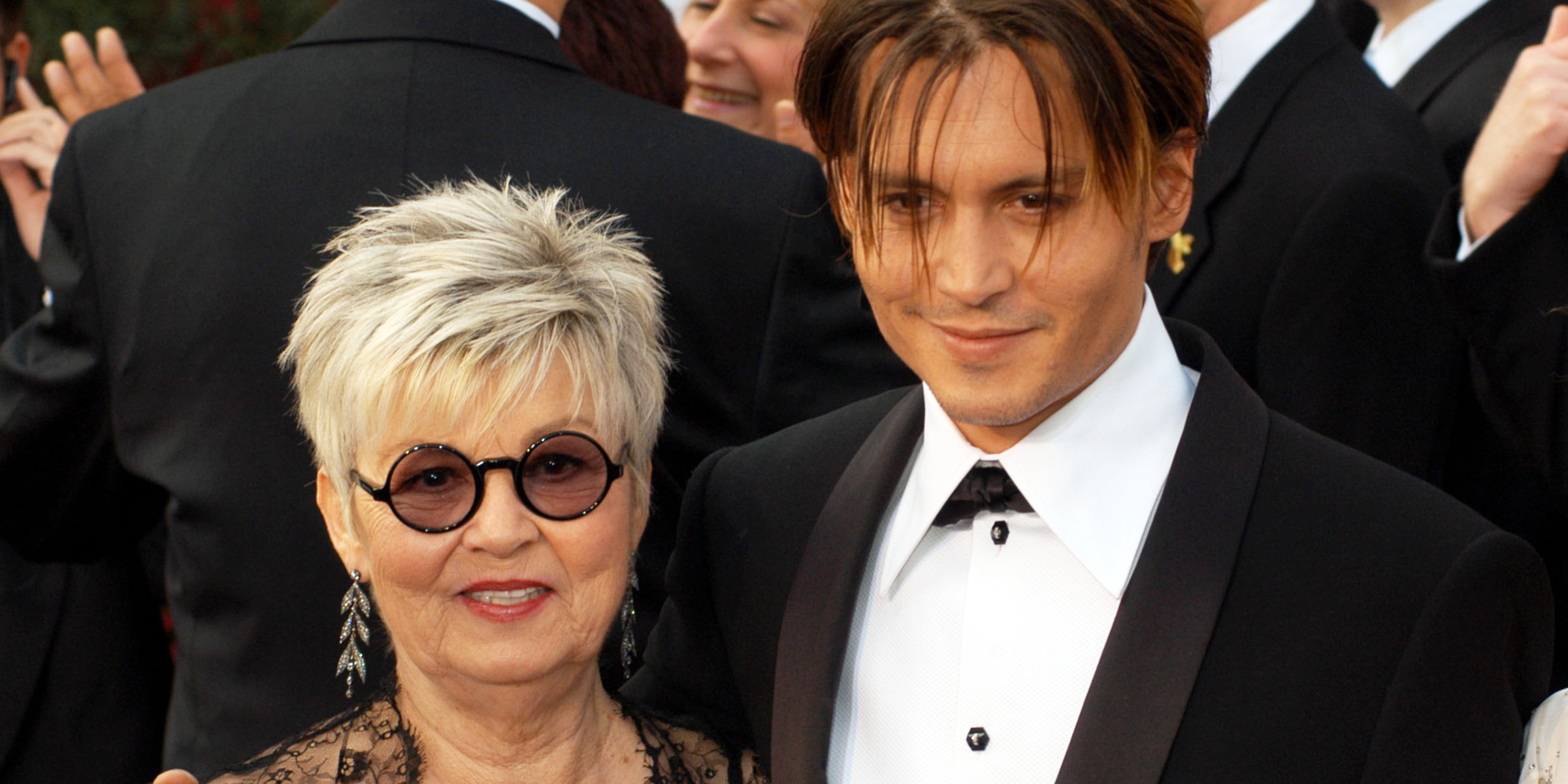 Betty Sue Palmer y Johnny Depp | Fuente: Getty Images