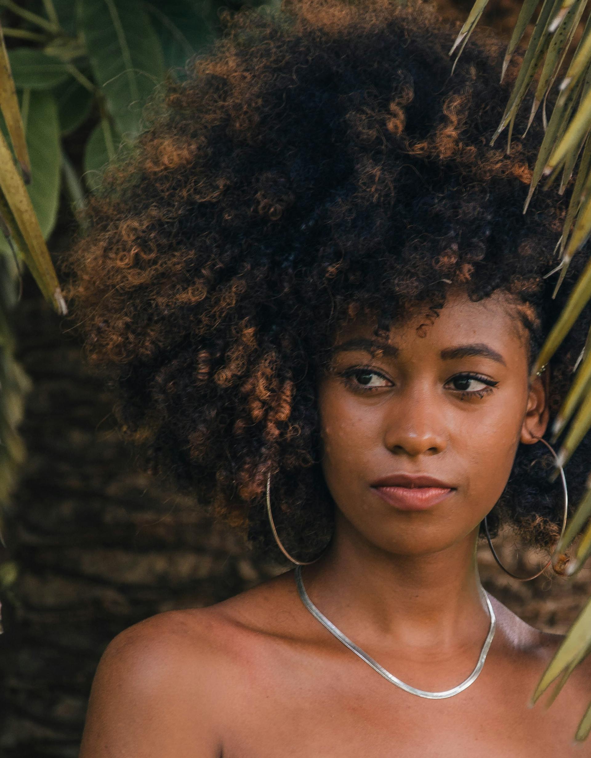 Una mujer seria | Fuente: Pexels