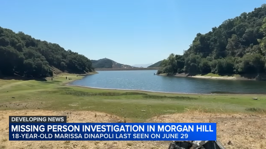 Vista del lago Anderson, donde se descubrió el cadáver de Marissa DiNapoli durante una búsqueda con drones, de un vídeo publicado el 2 de julio de 2025 | Fuente: YouTube/abc7news