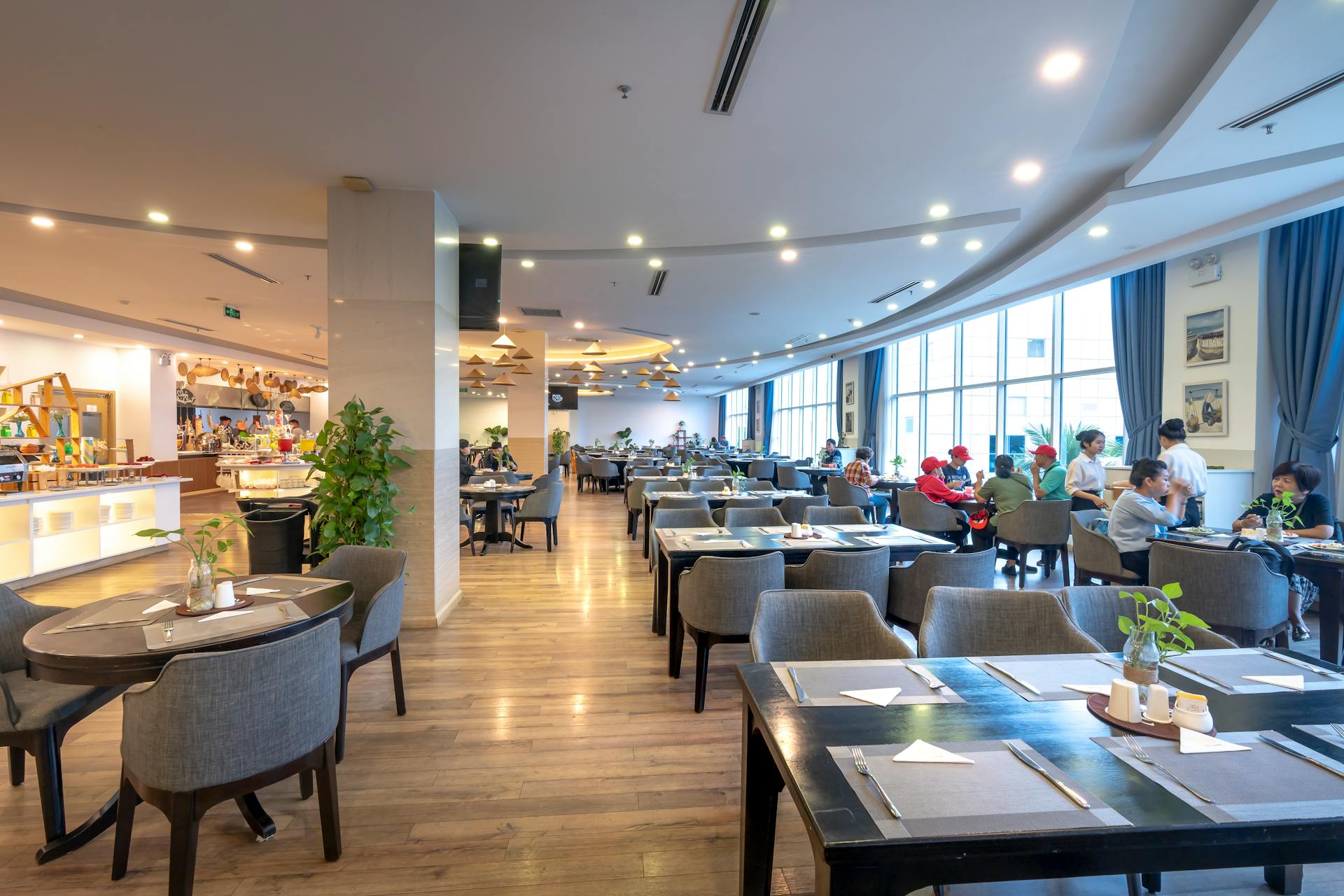 El interior de un restaurante | Fuente: Pexels