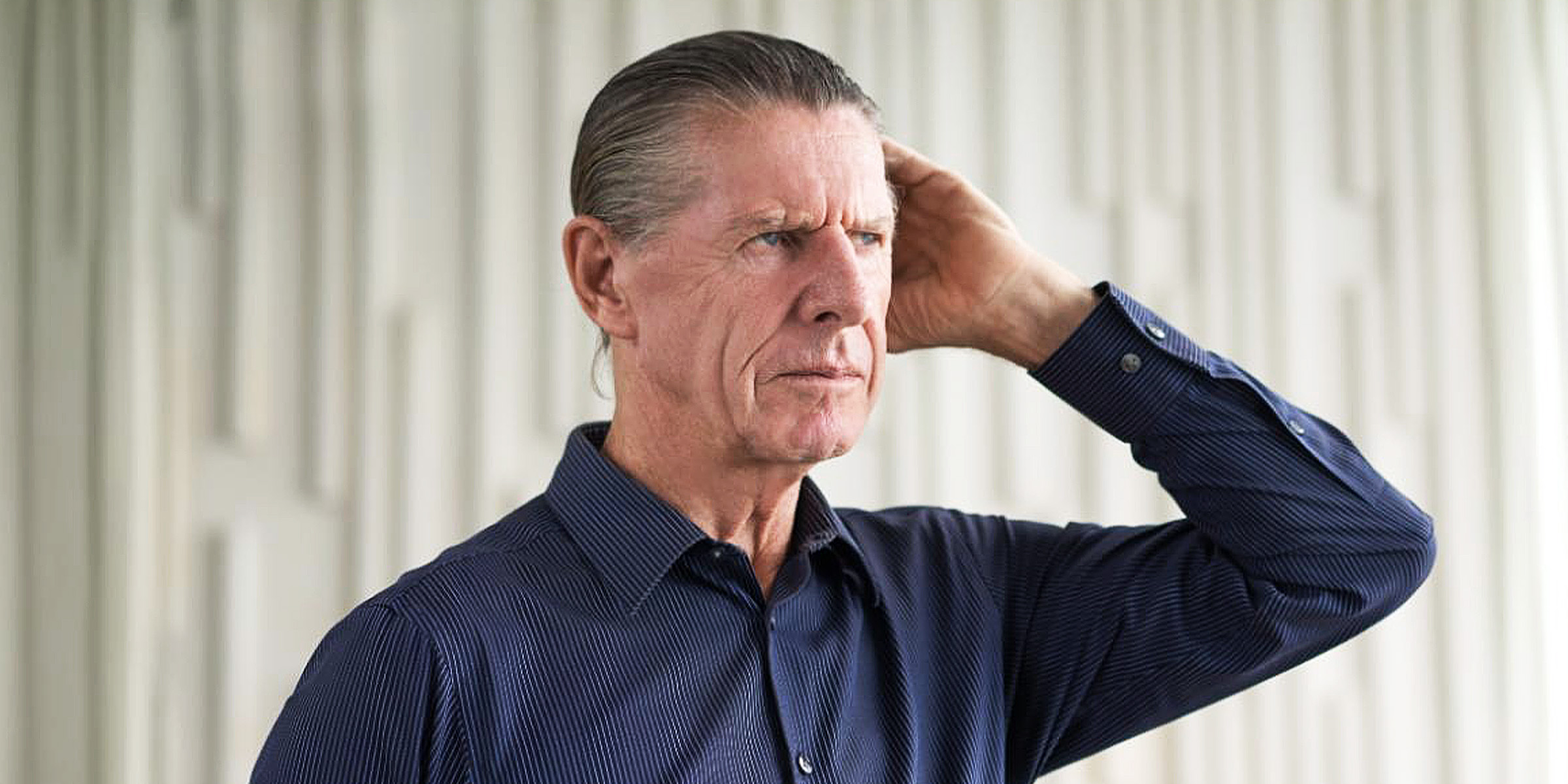 Un hombre mayor confundido | Fuente: Freepik