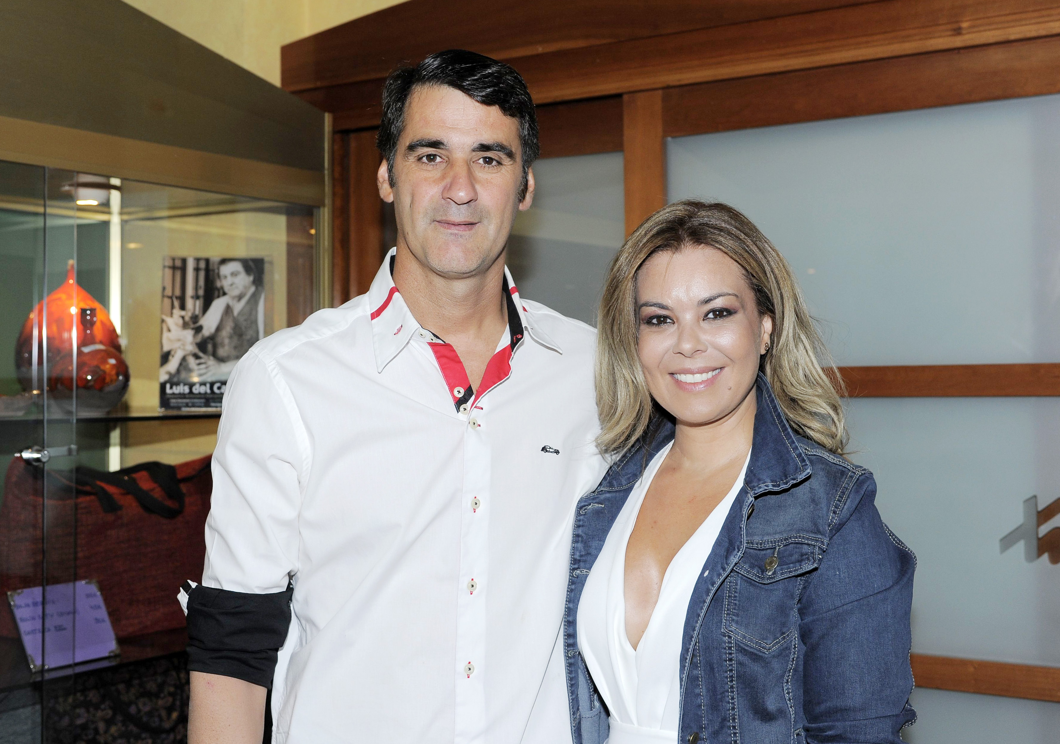 Jesulín de Ubrique junto a María José Campanario en su regreso a las corridas de toros tras siete años de retiro, el 19 de agosto de 2018 en Cuenca, España. | Fuente: Getty Images