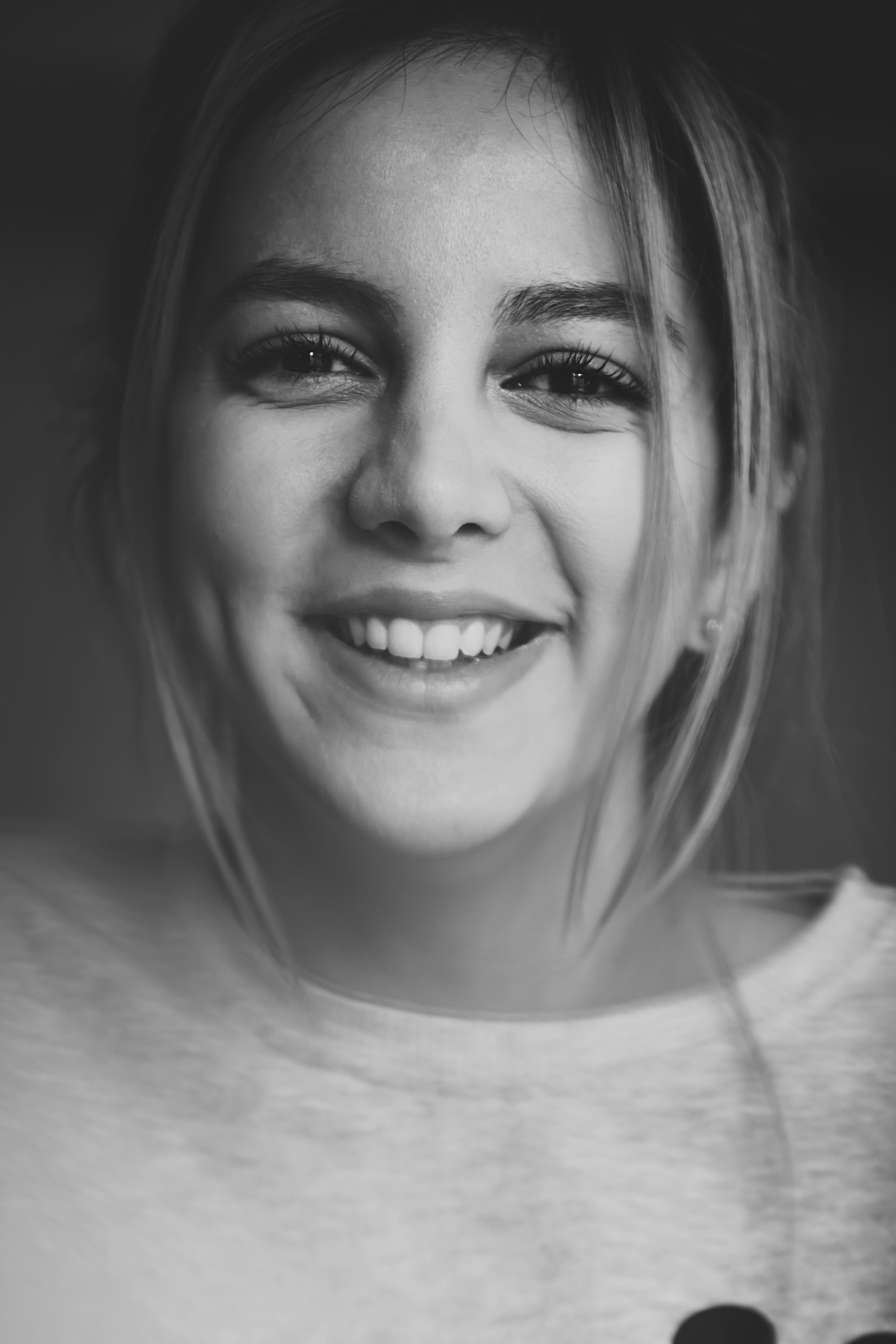 Una chica sonriente | Fuente: Unsplash