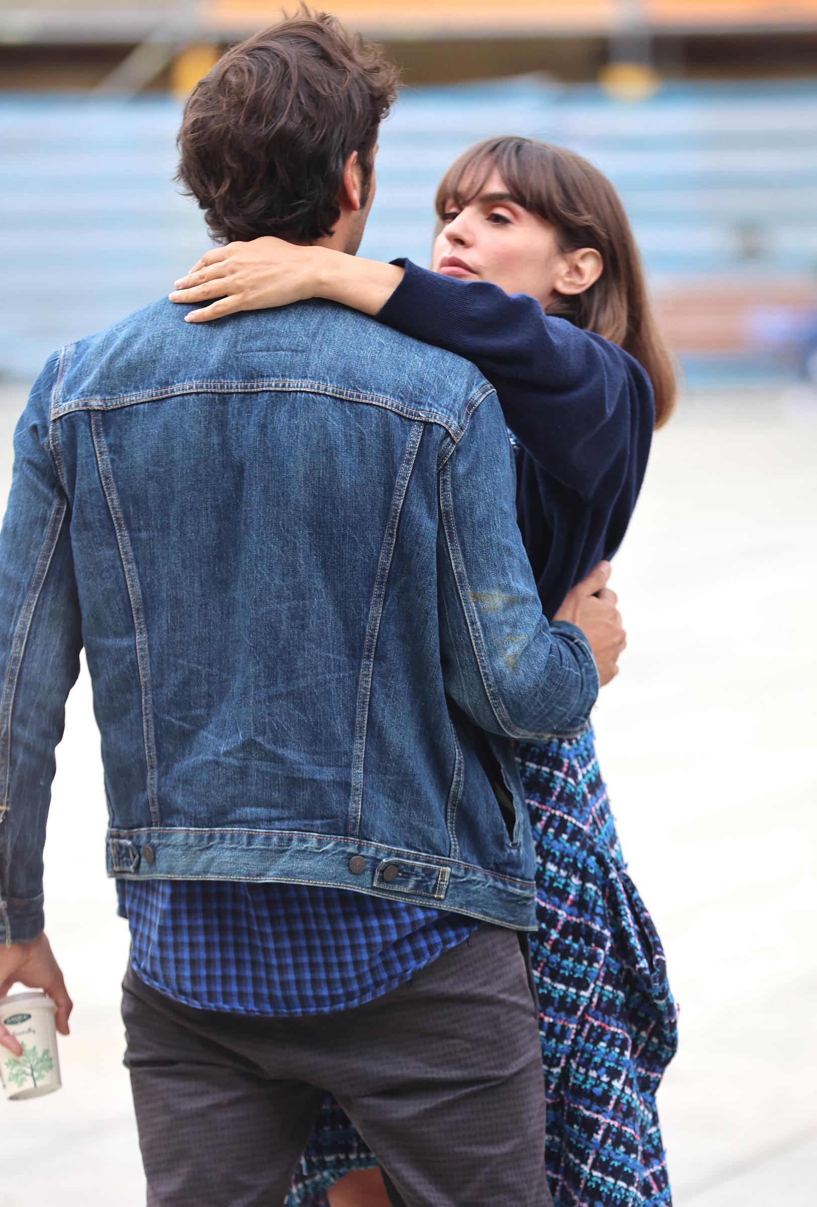 El actor Alex García y Verónica Echegui durante la sesión fotográfica del cortometraje "Estepas" en el Festival de Cine de San Sebastián, el 23 de septiembre de 2022, en Madrid, España. | Fuente: Getty Images