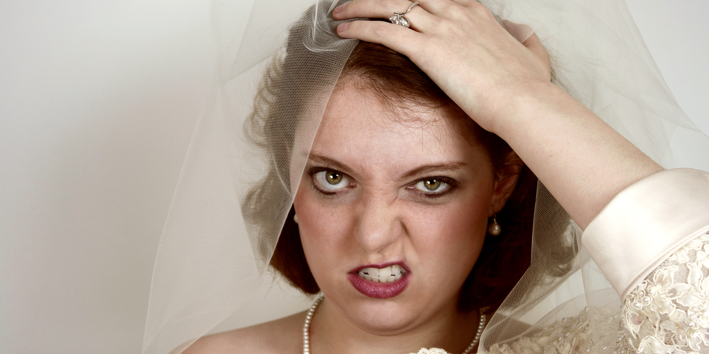 Una novia burlona | Fuente: Shutterstock