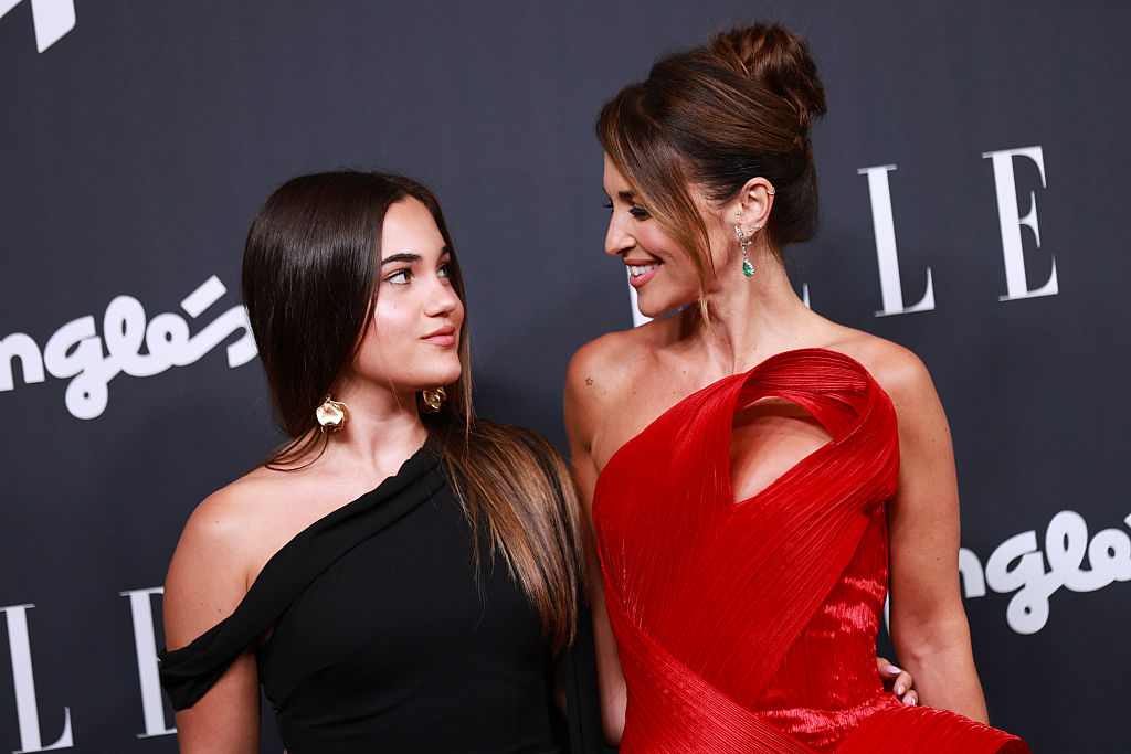 Daniella Bustamante y Paula Echevarría asisten a los premios ELLE Style Awards 2025 en el Teatro Real el 4 de junio de 2025 en Madrid, España. | Fuente: Getty Images