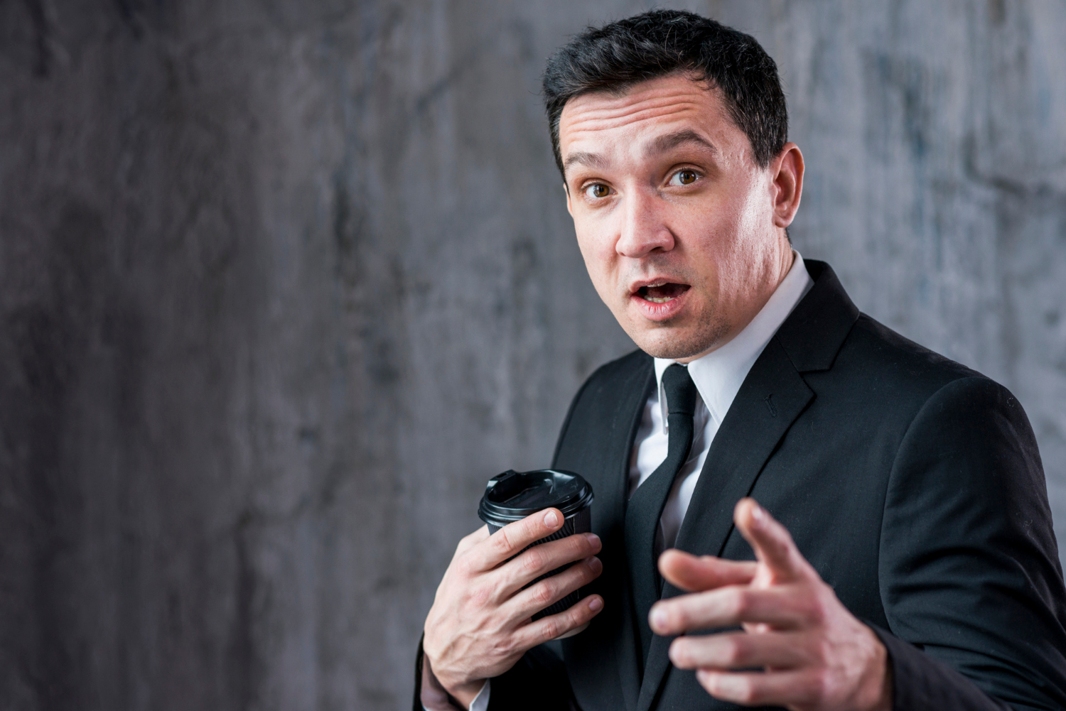 Un hombre enfadado | Fuente: Freepik