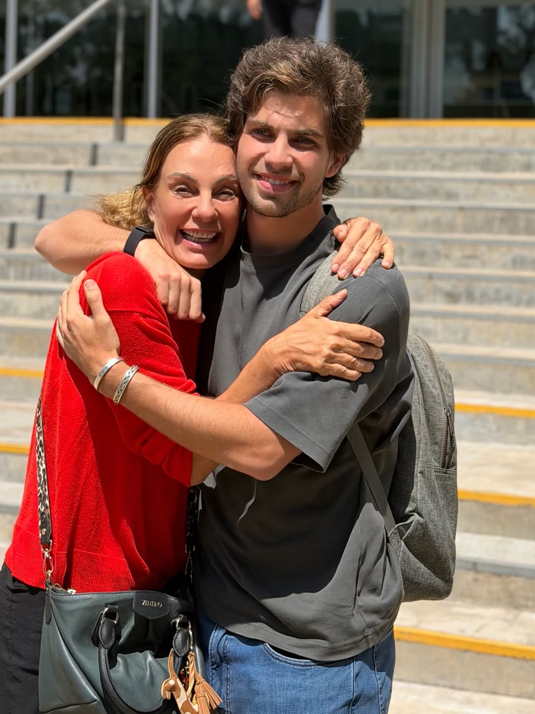 El egreso de Santos Mitre, el hijo de Nequi Galotti | Fuente: Instagram/nequigalotti