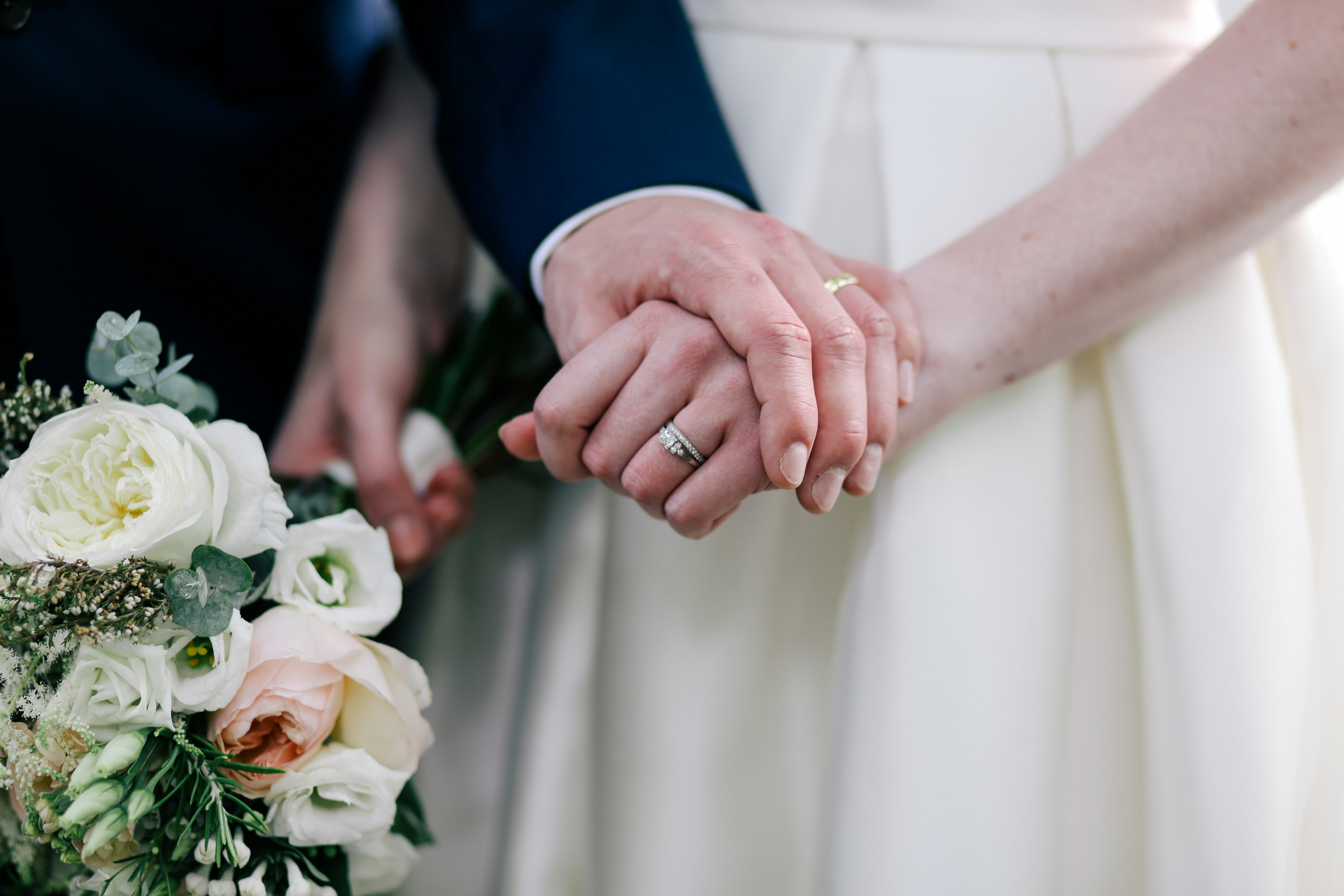 Una novia y un novio | Fuente: Unsplash