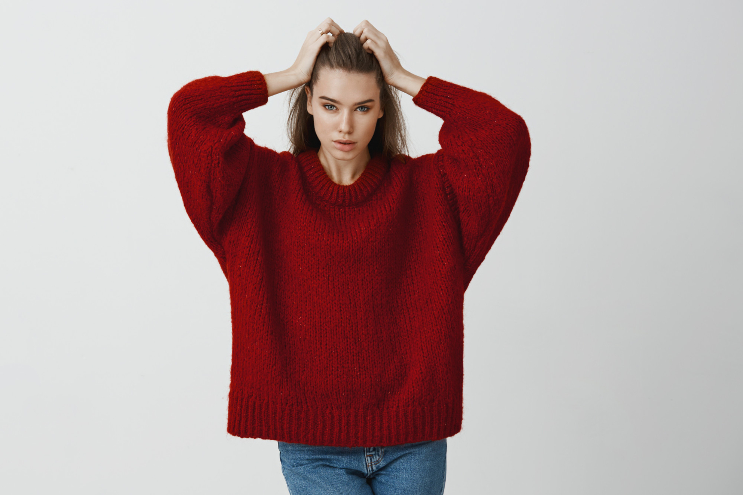 Una mujer angustiada | Fuente: Freepik