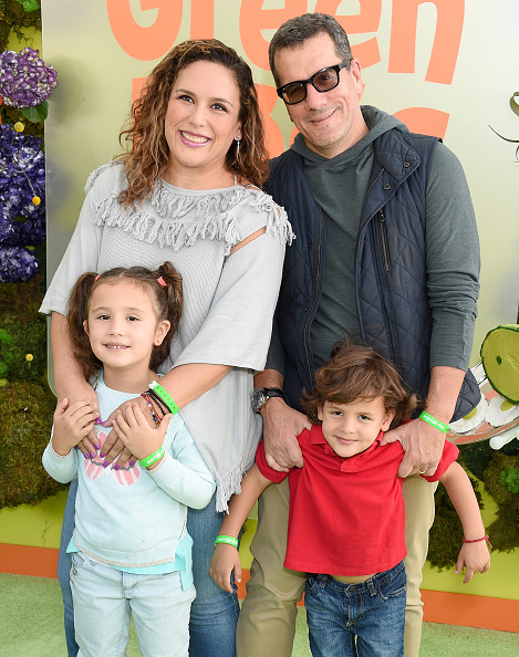 Angélica Vale, Otto Padrón, Daniel Nicolás Padrón y Angélica Masiel Padrón asisten al estreno de "Green Eggs and Ham" de Netflix en el Hollywood American Legion el 3 de noviembre de 2019 en Los Ángeles, California | Fuente: Getty Images