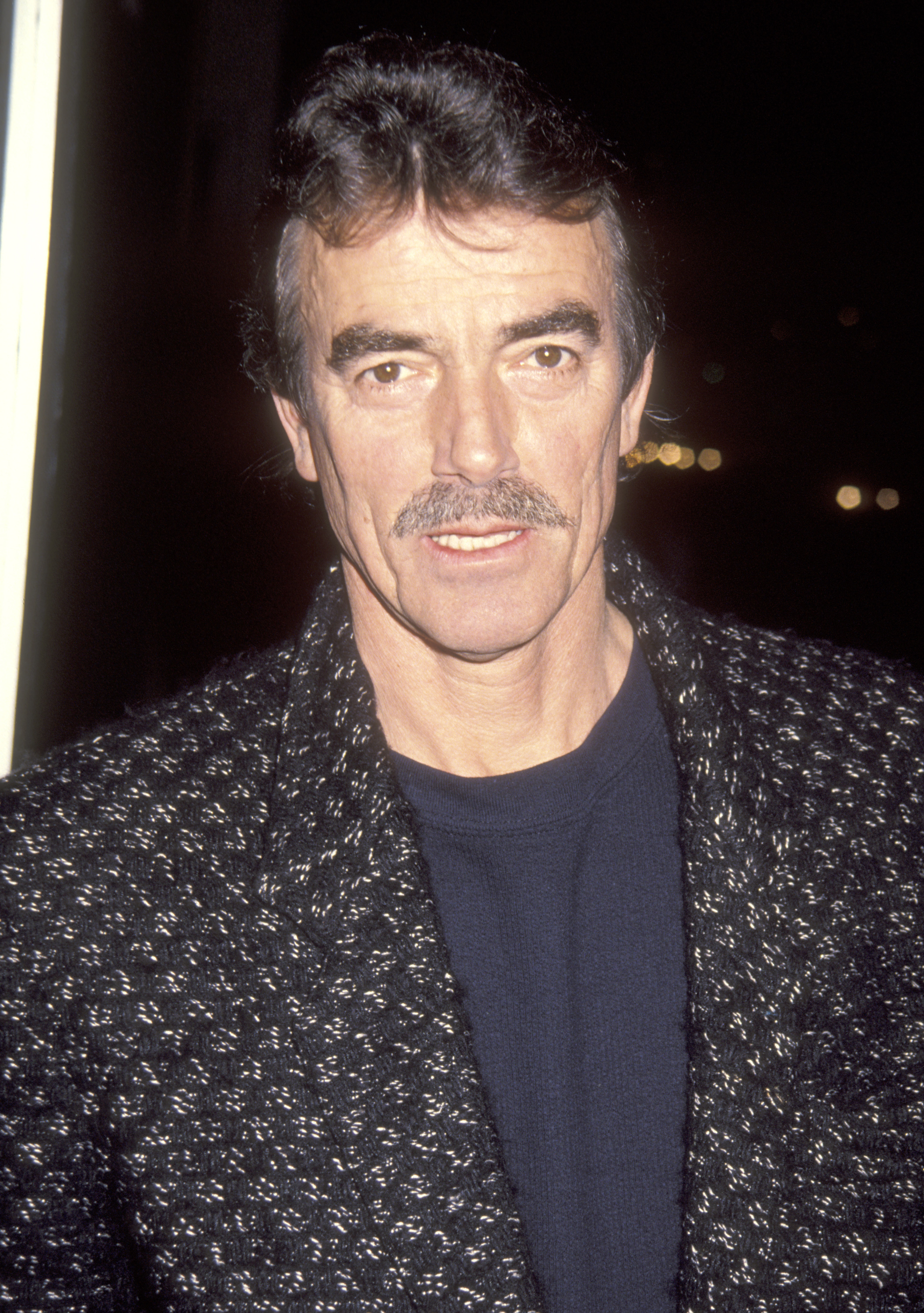 La estrella de Hollywood en la proyección especial de "El Último Caesán" en el Mercado de Cine Americano el 28 de febrero de 1993 en Santa Mónica, California. | Fuente: Getty Images