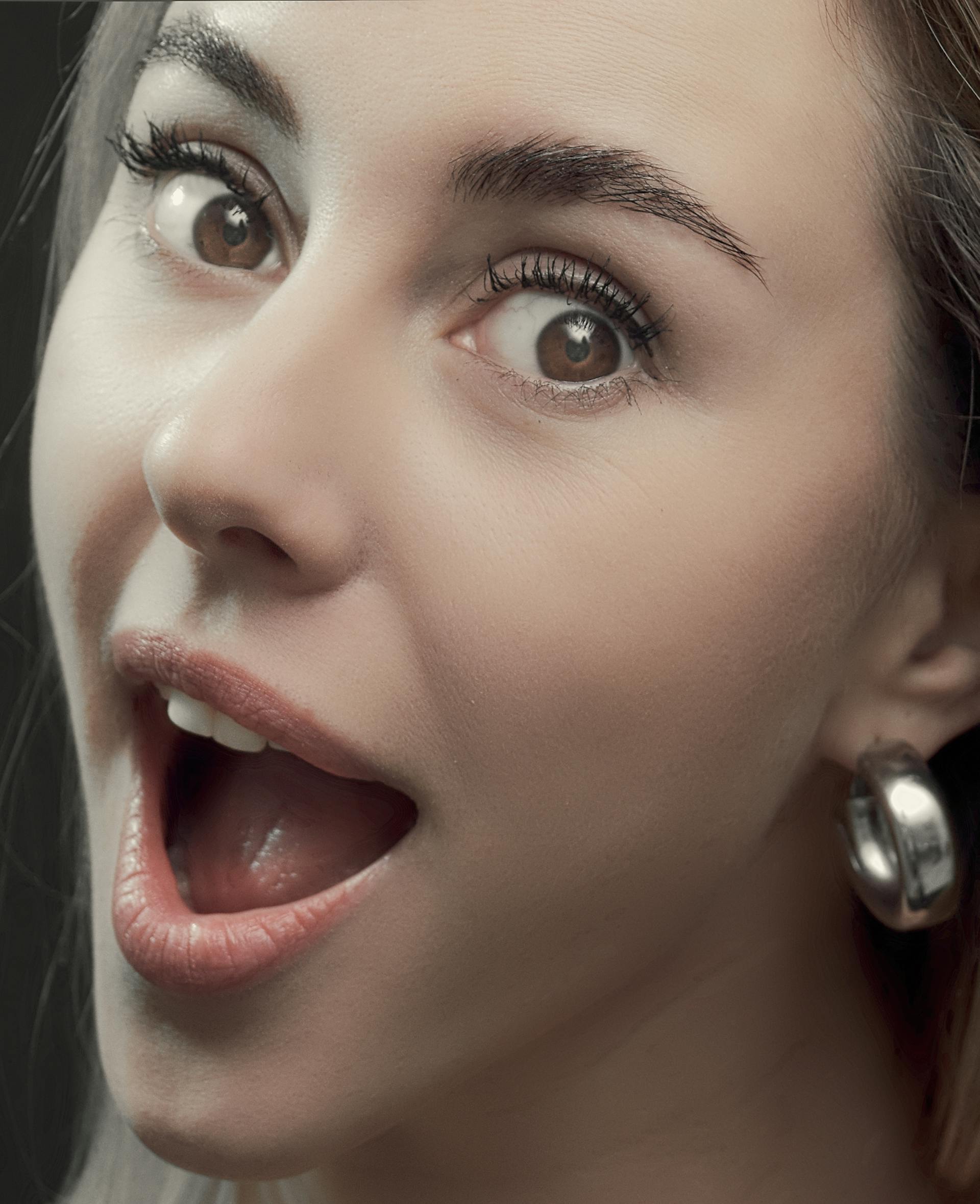 Una mujer sorprendida | Fuente: Pexels