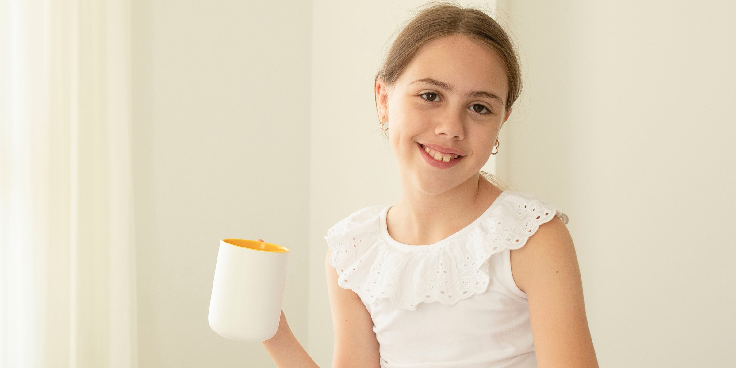 Una niña sonriente | Fuente: Shutterstock