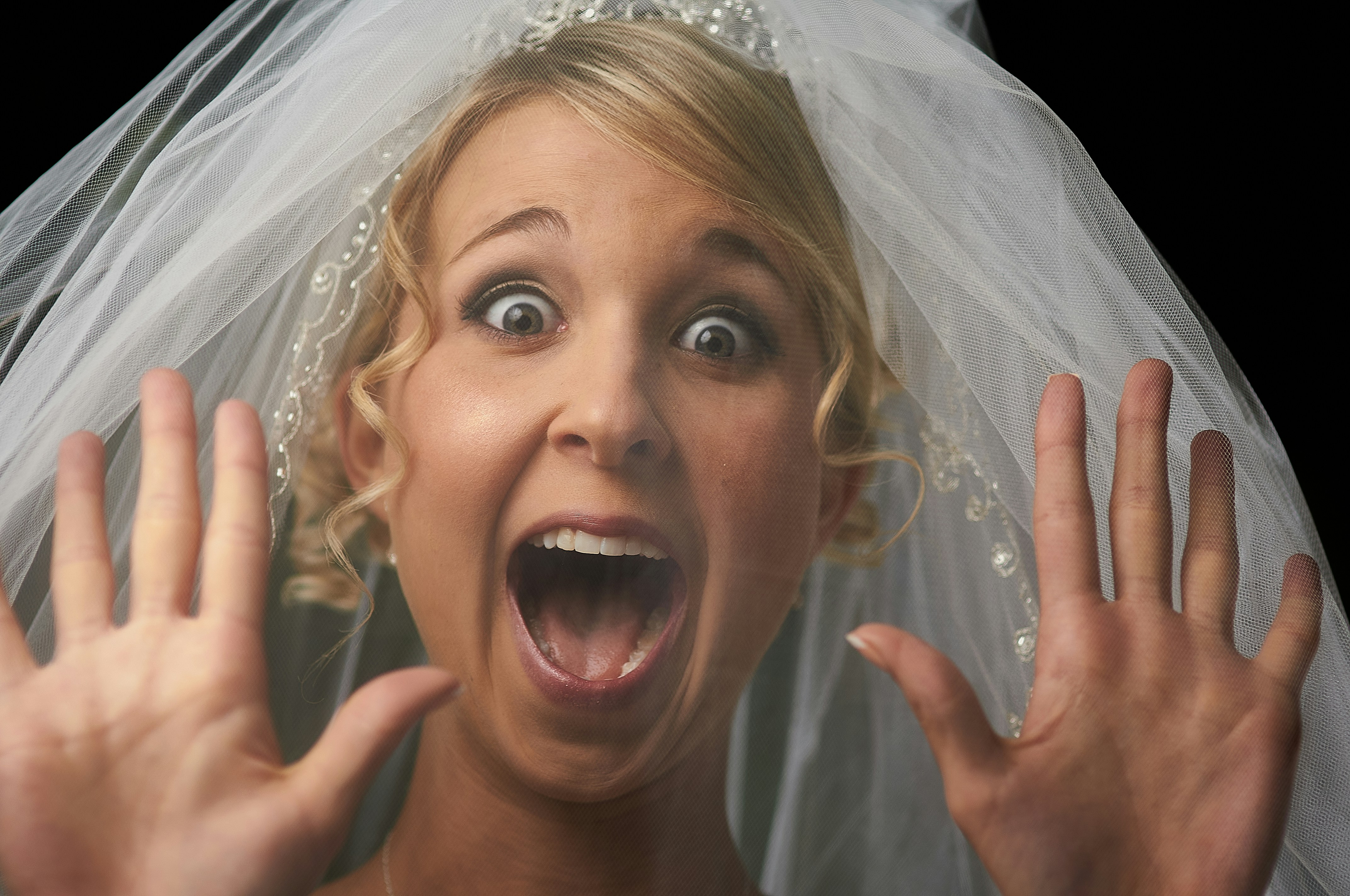 Una novia conmocionada | Fuente: Unsplash