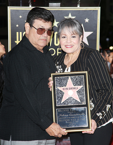 Abraham Quintanilla Jr. y Marcella Samora asistieron a la ceremonia en la que se homenajeó a Selena Quintanilla con una estrella póstuma en el Paseo de la Fama de Hollywood, celebrada el 3 de noviembre de 2017 en Hollywood, California | Fuente: Getty Images
