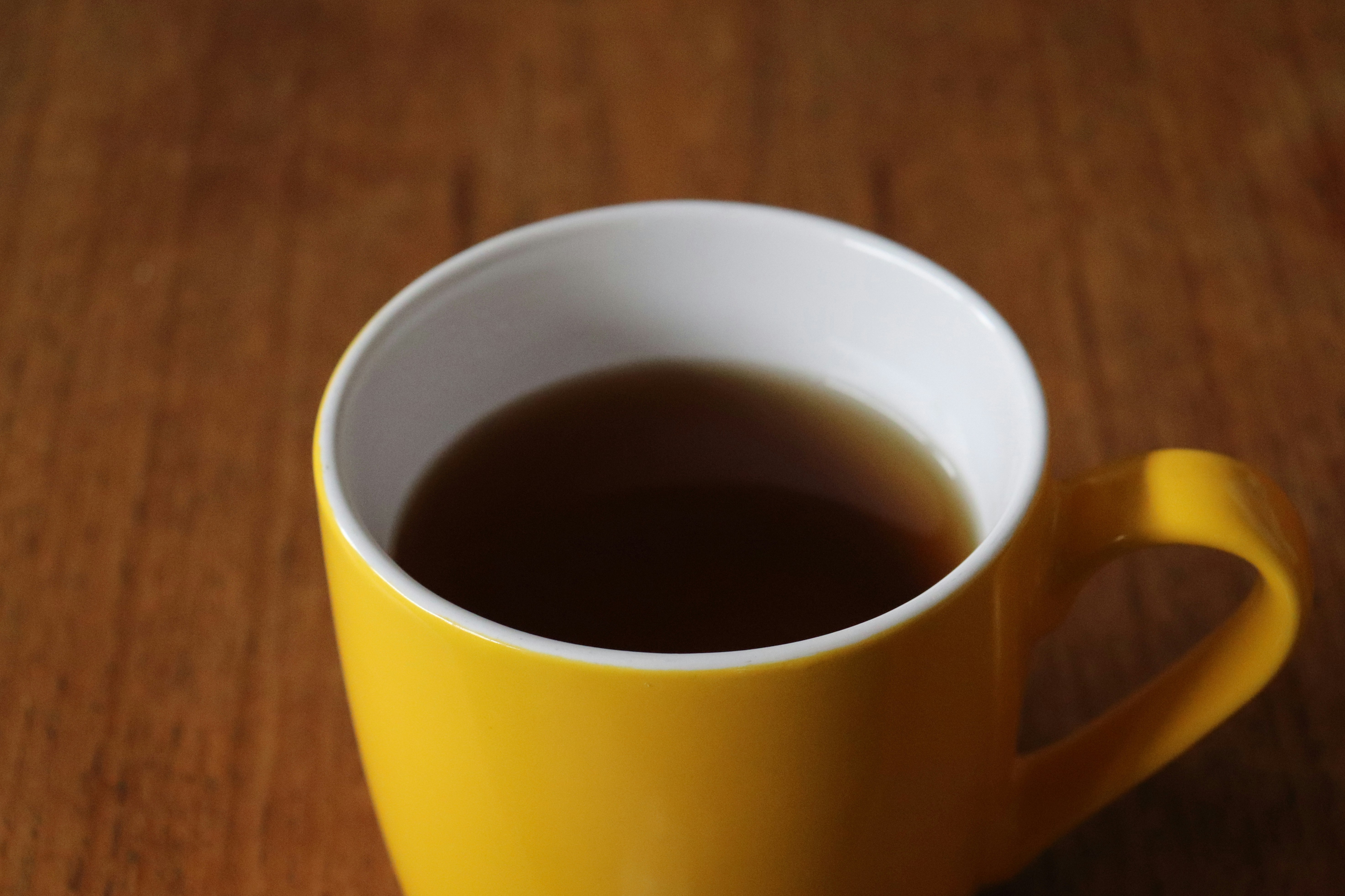 Una taza de té sobre una mesa | Fuente: Unsplash