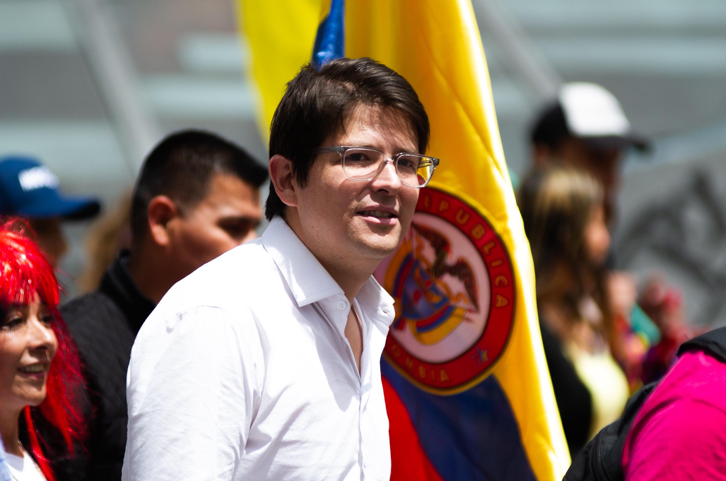 Miguel Uribe Turbay durante las manifestaciones contra las propuestas de reforma del presidente colombiano Gustavo Petro, en Bogotá, Colombia, el 15 de febrero de 2023. | Fuente: Getty Images