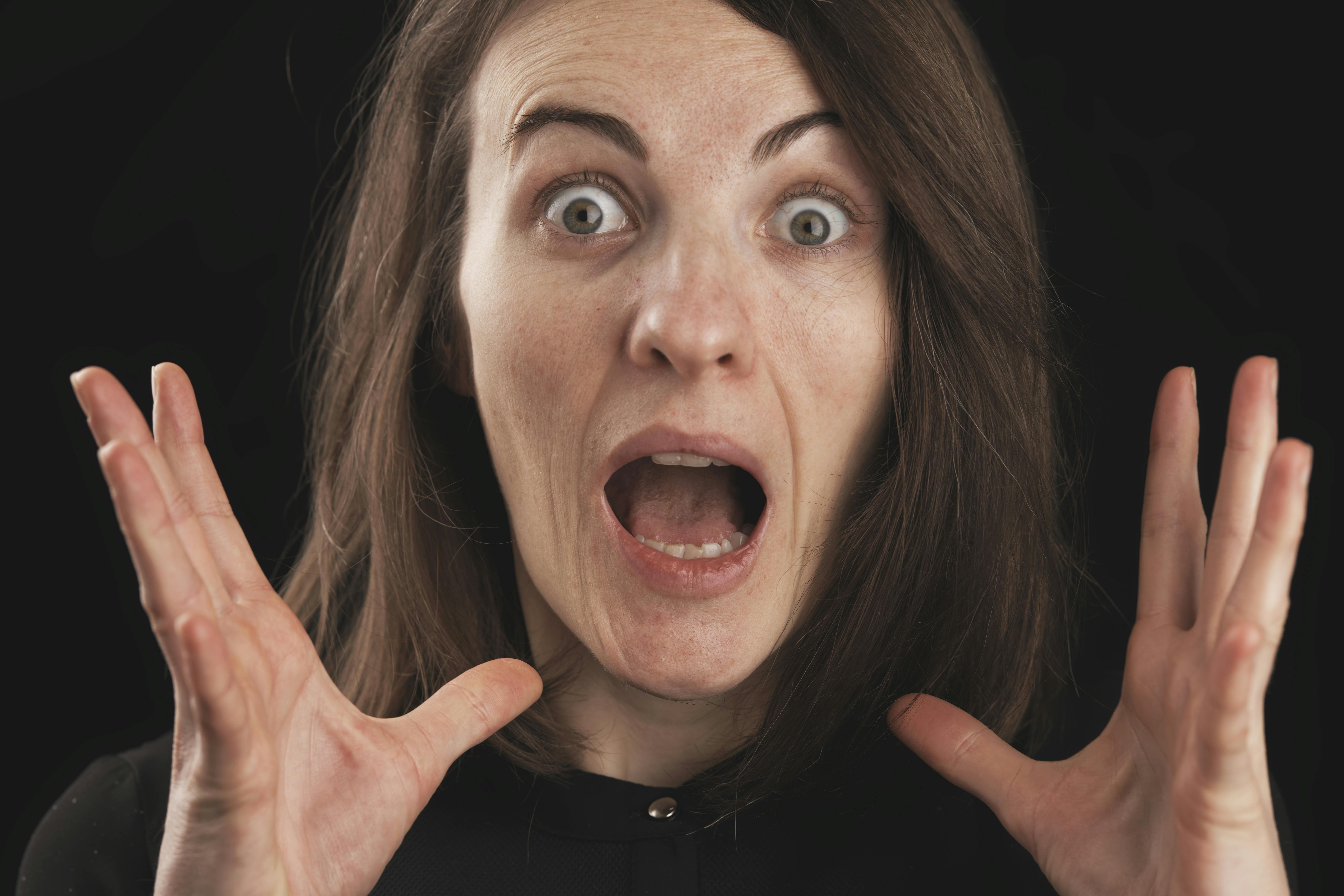 Una mujer conmocionada | Fuente: Pexels