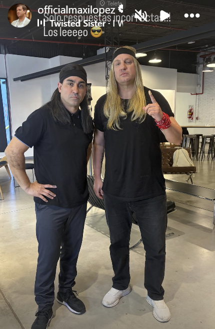 Maxi López y el Turco Husaín con pelucas en "MasterChef Celebrity" | Fuente: Instagram Stories/officialmaxilopez