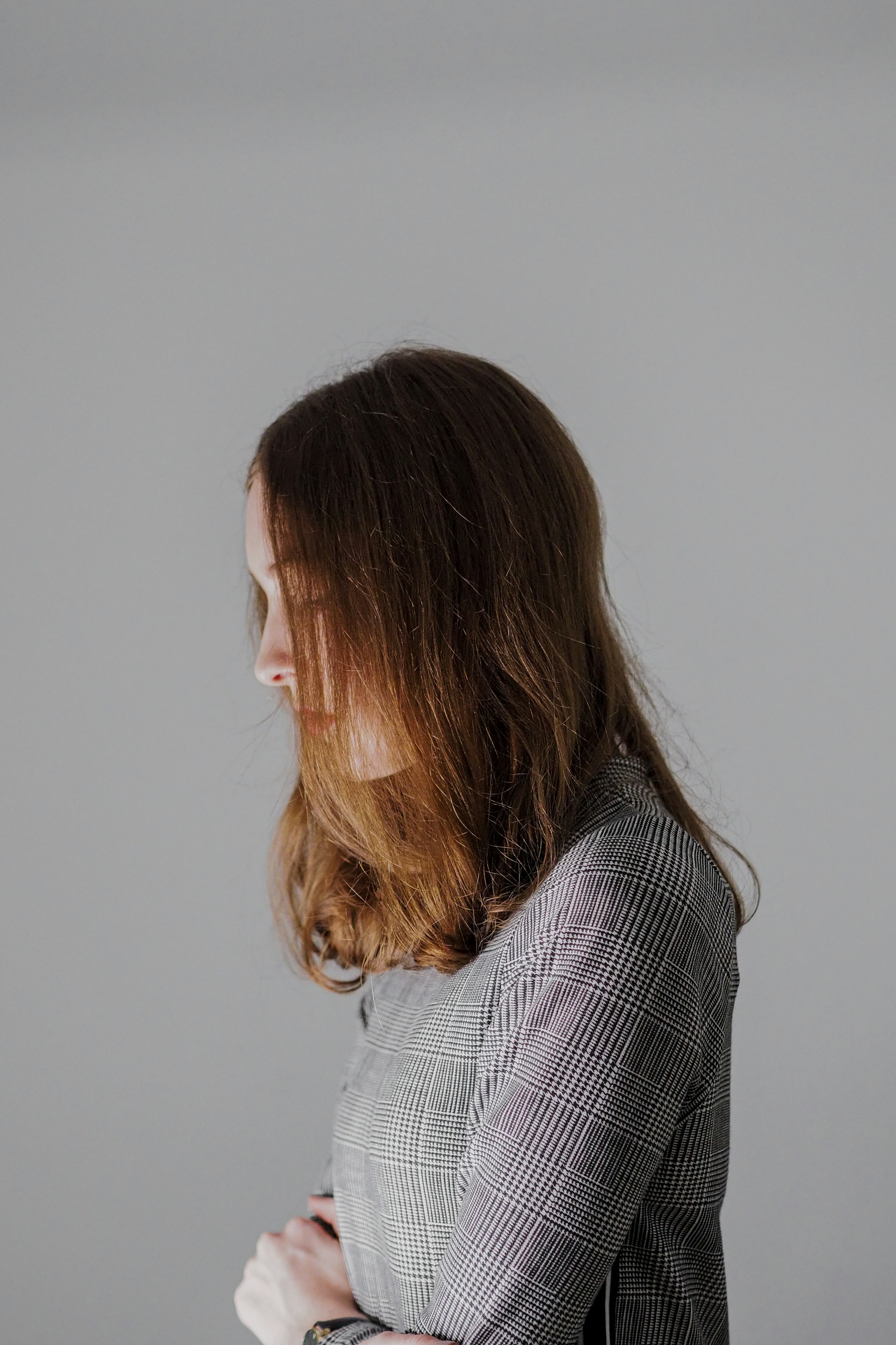 Una mujer reflexiva | Fuente: Unsplash