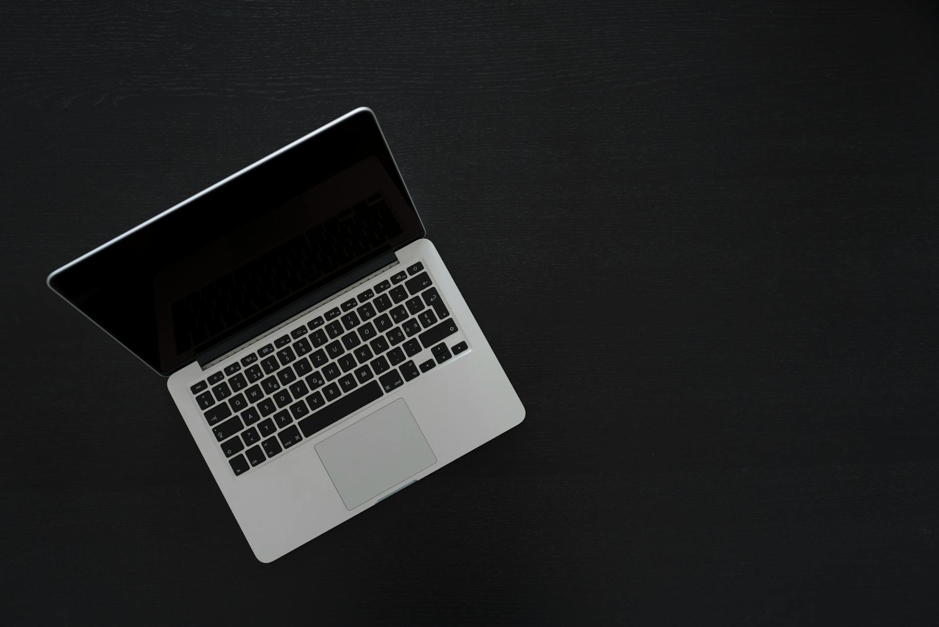 A laptop on a table | Source: Pexels