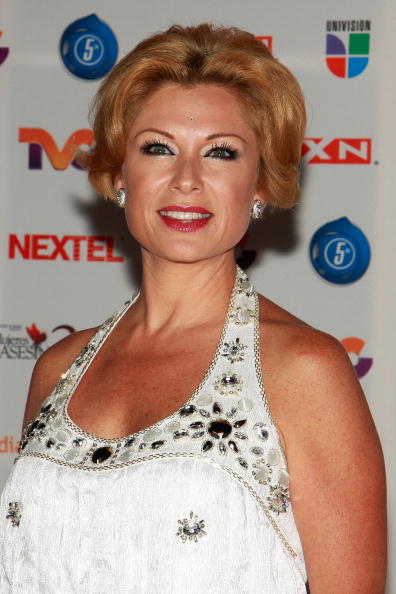 La actriz Leticia Calderón posa para una foto durante el estreno de la segunda temporada de la serie de televisión "Mujeres Asesinas" en las instalaciones de Televisa San Ángel, el 12 de julio de 2009 en la Ciudad de México, México | Fuente: Getty Images