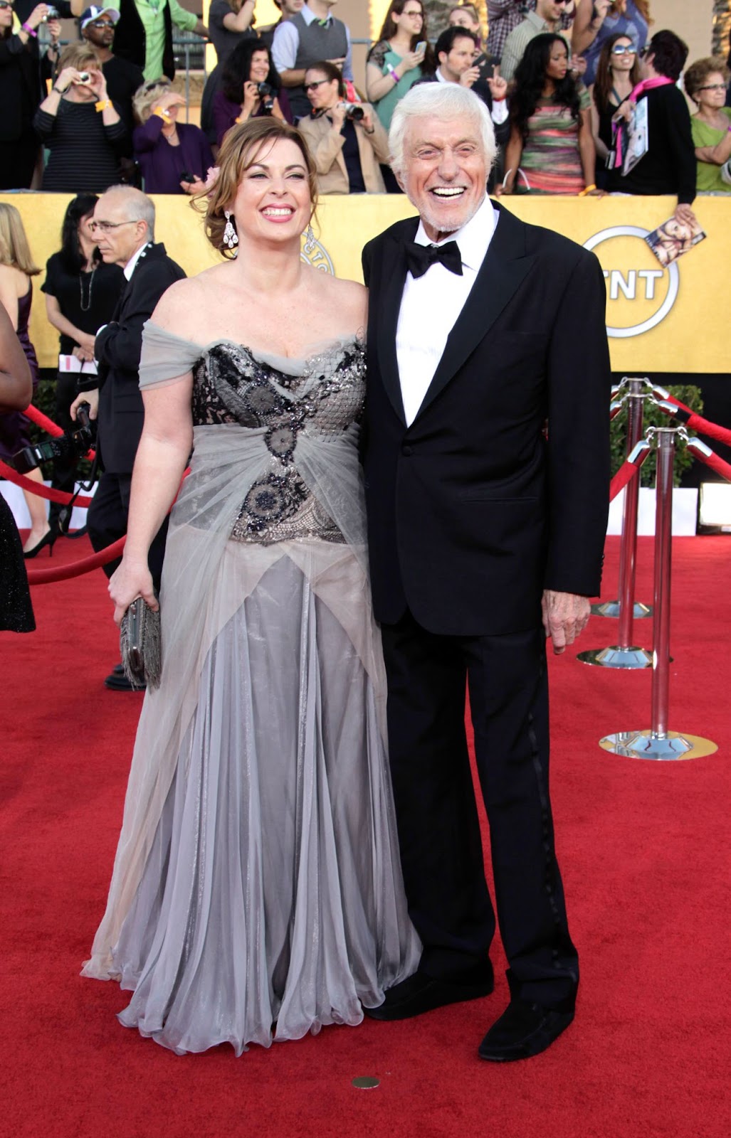 Arlene Silver y Dick Van Dyke en los 18º Premios Anuales del Sindicato de Actores el 29 de enero de 2012, en Los Ángeles, California. | Fuente: Getty Images